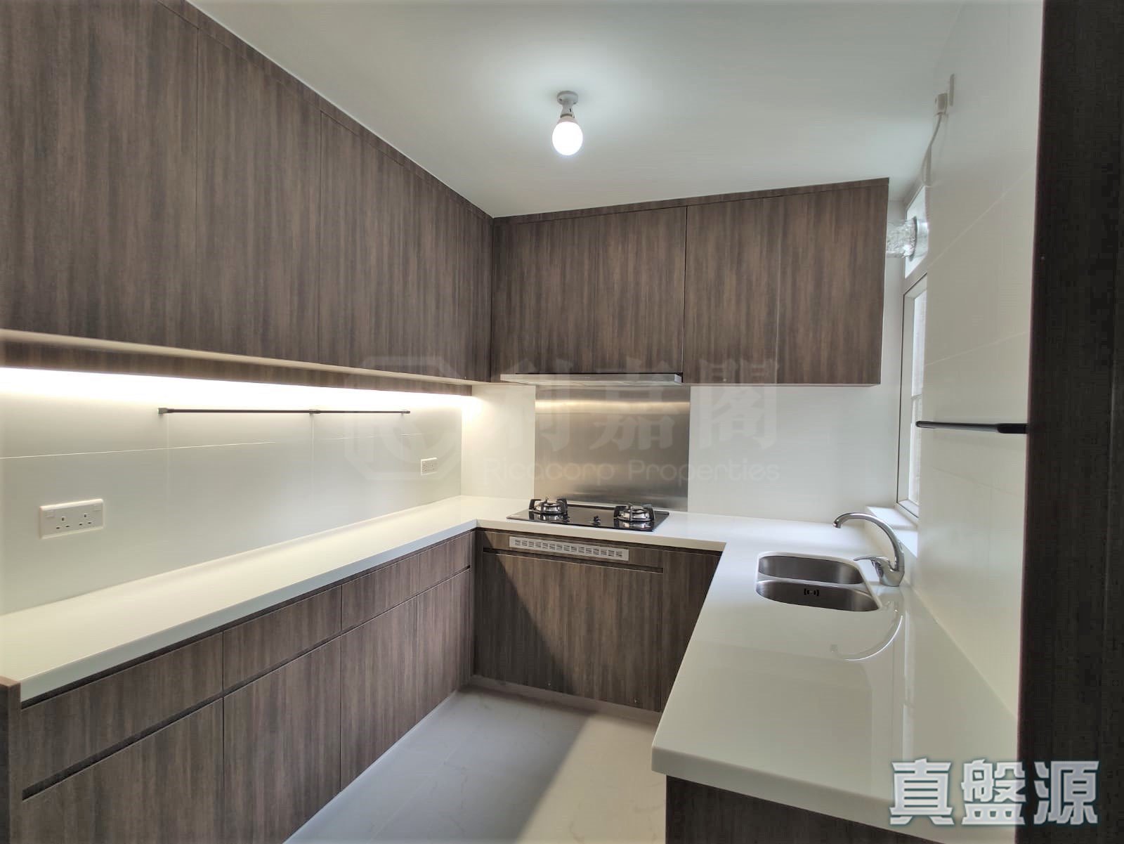 PARKVALE TOWER 1 CHEUNG PAK MANSION Very High Floor Zone Flat F Quarry Bay/Kornhill/Taikoo Shing