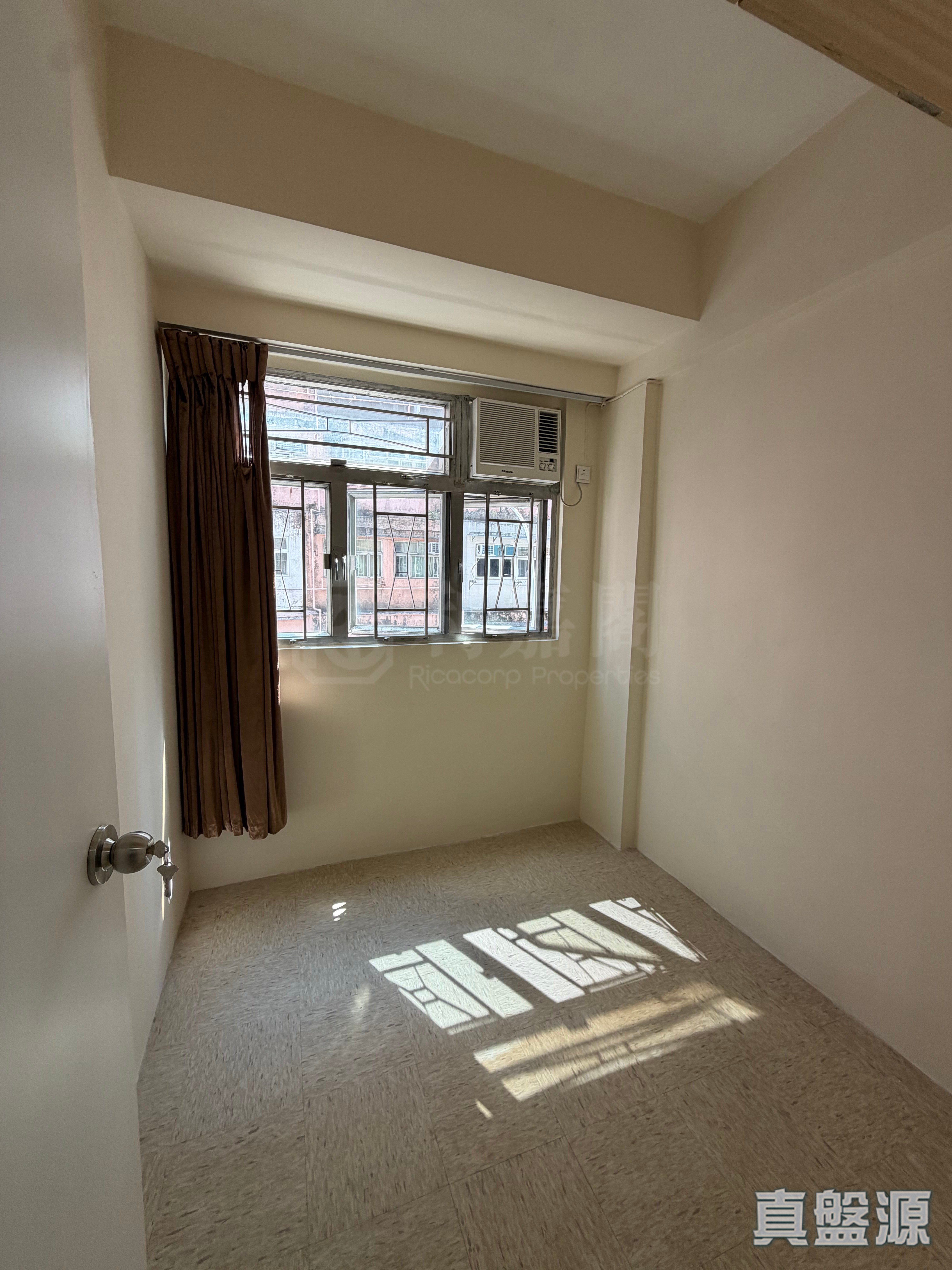 TAK LEE BUILDING High Floor Zone Flat 15 Quarry Bay/Kornhill/Taikoo Shing