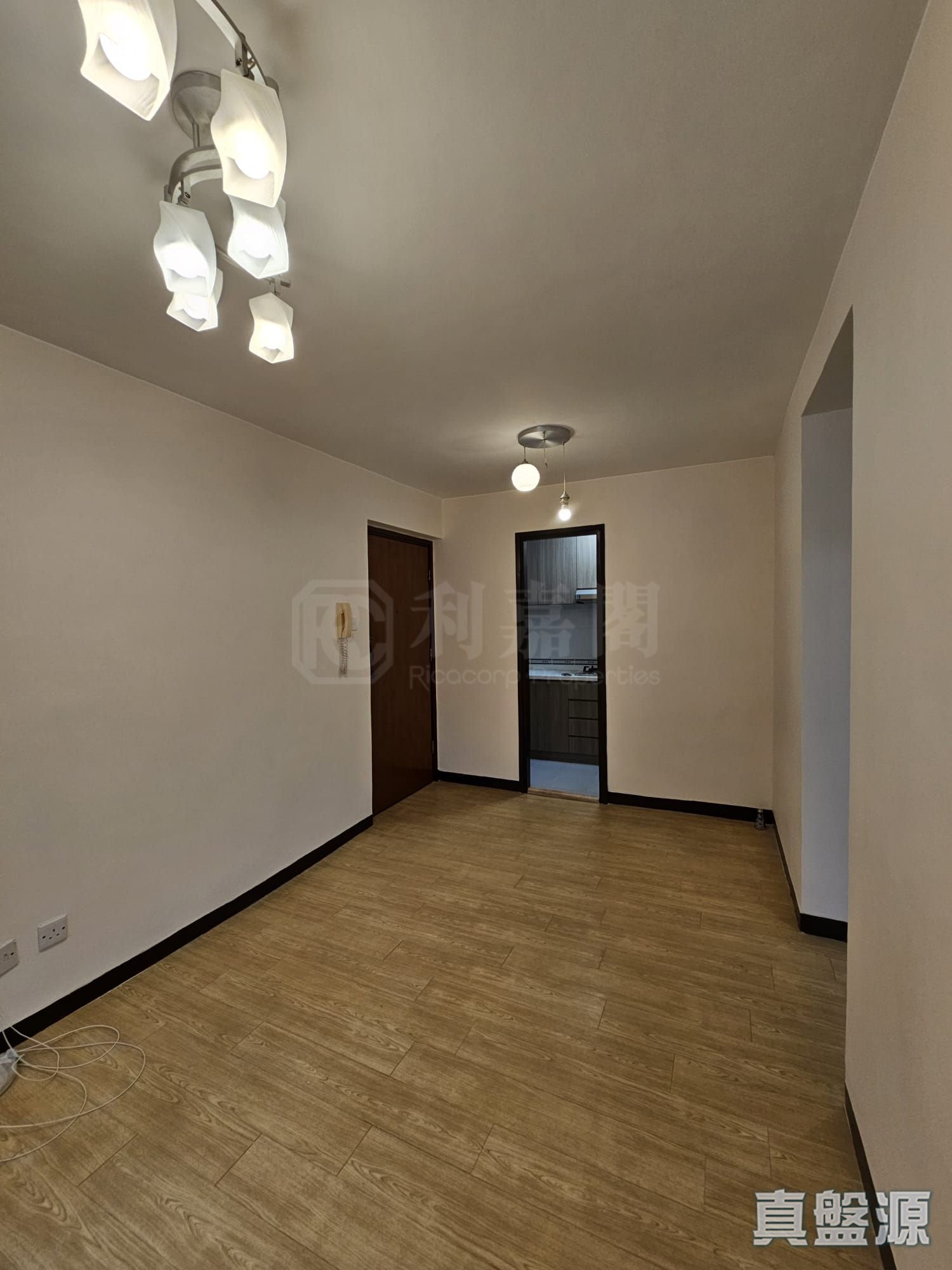 NAN FUNG SUN CHUEN BLOCK 4 High Floor Zone Flat C Quarry Bay/Kornhill/Taikoo Shing