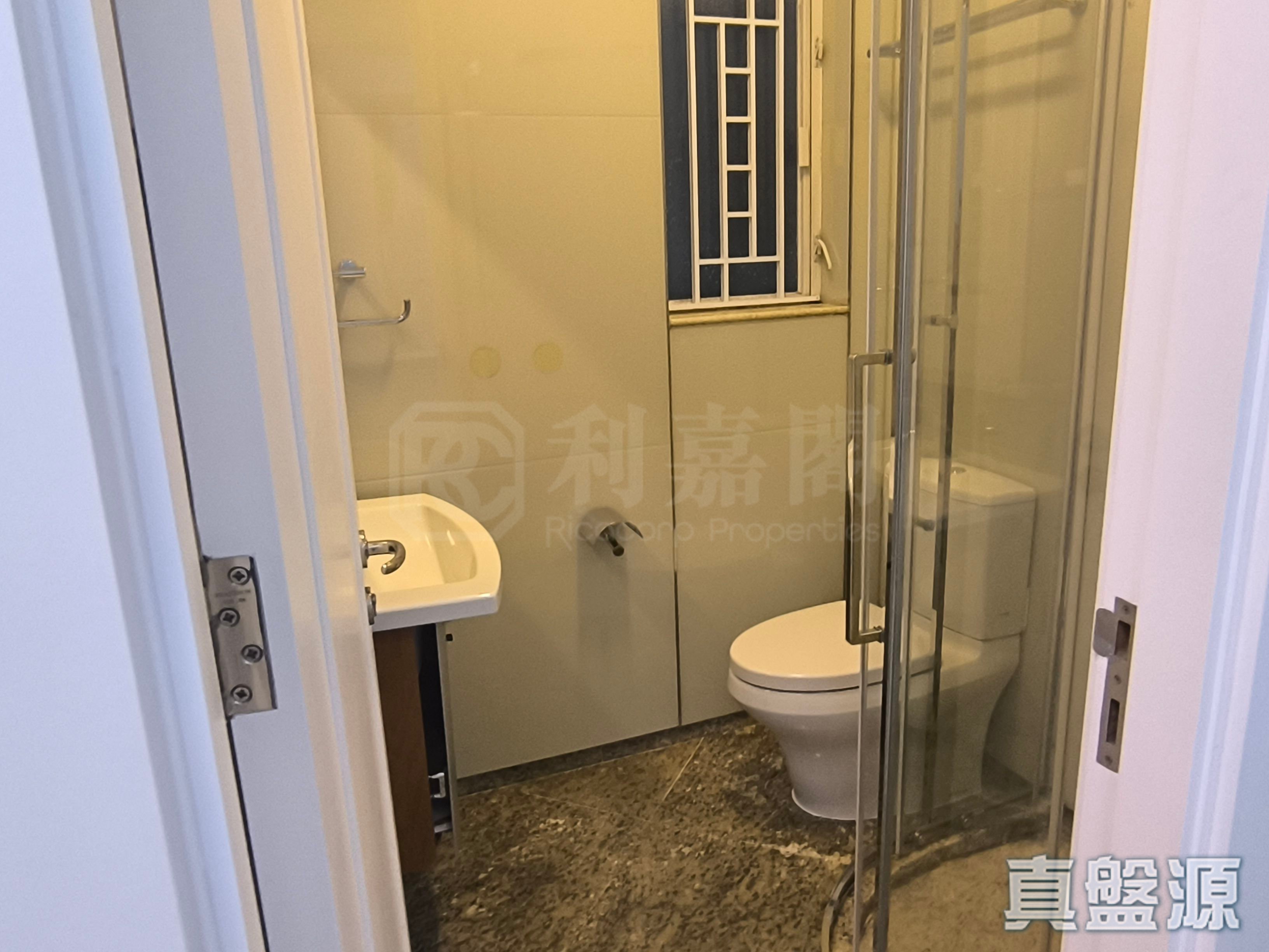 THE ORCHARDS TOWER 1 Very High Floor Zone Flat A Quarry Bay/Kornhill/Taikoo Shing