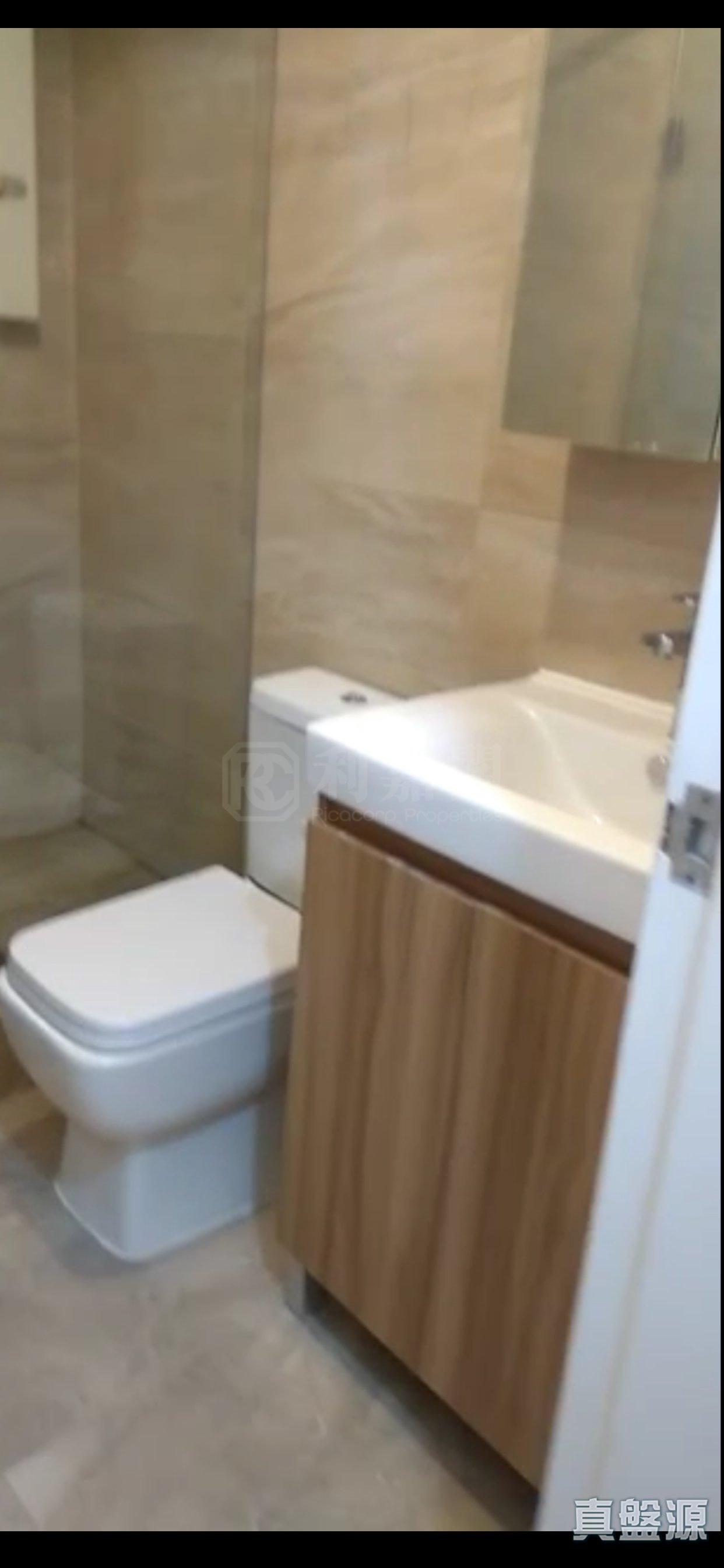 THE FLORIDIAN TOWER 2 Flat B Quarry Bay/Kornhill/Taikoo Shing