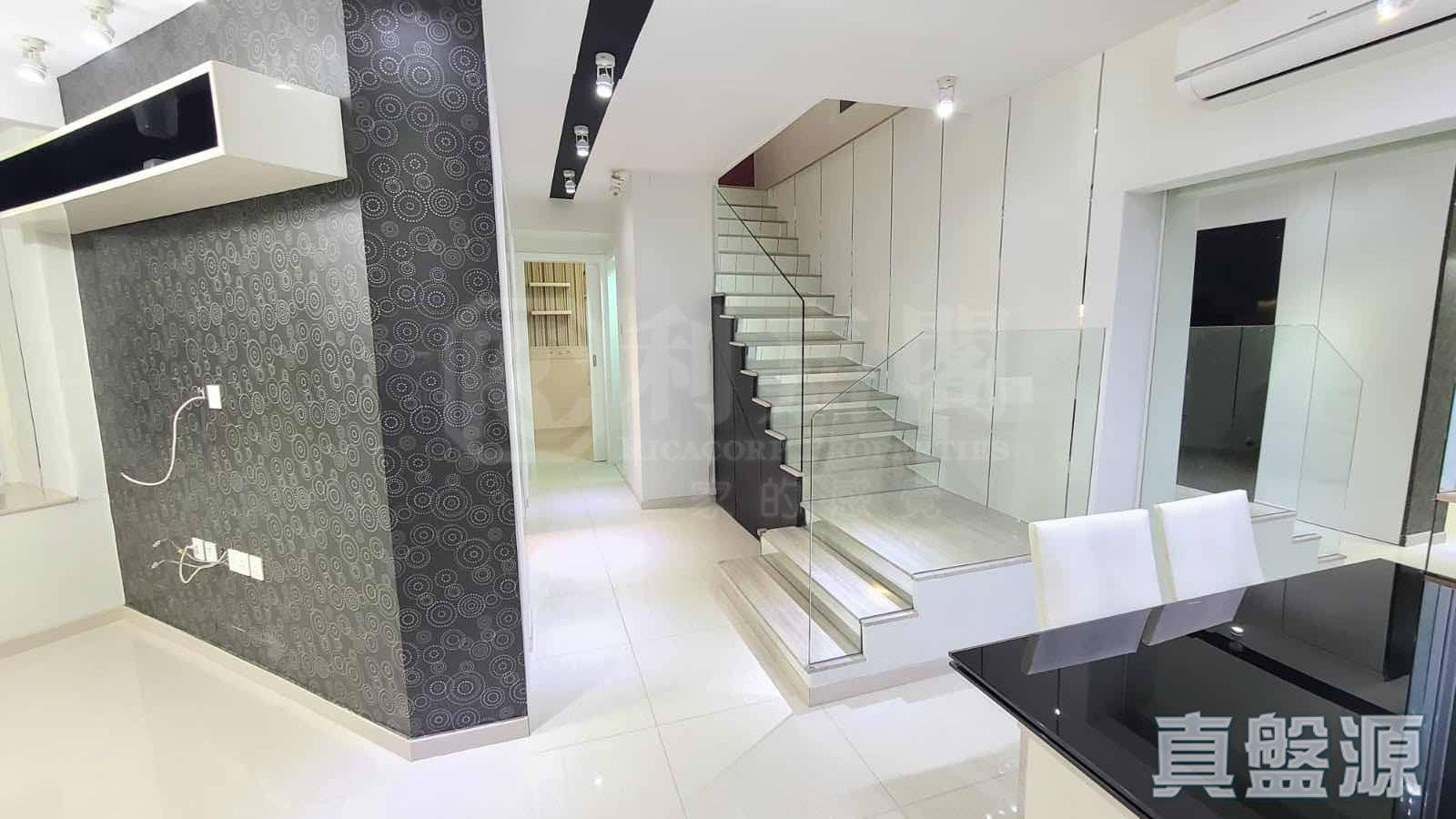 KORNHILL BLOCK D (FLAT 1 - 8) Very High Floor Zone Flat 3 Quarry Bay/Kornhill/Taikoo Shing