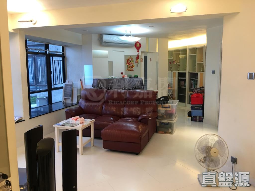 KORNHILL BLOCK F (FLAT 9 - 16) Very High Floor Zone Flat 14 Quarry Bay/Kornhill/Taikoo Shing