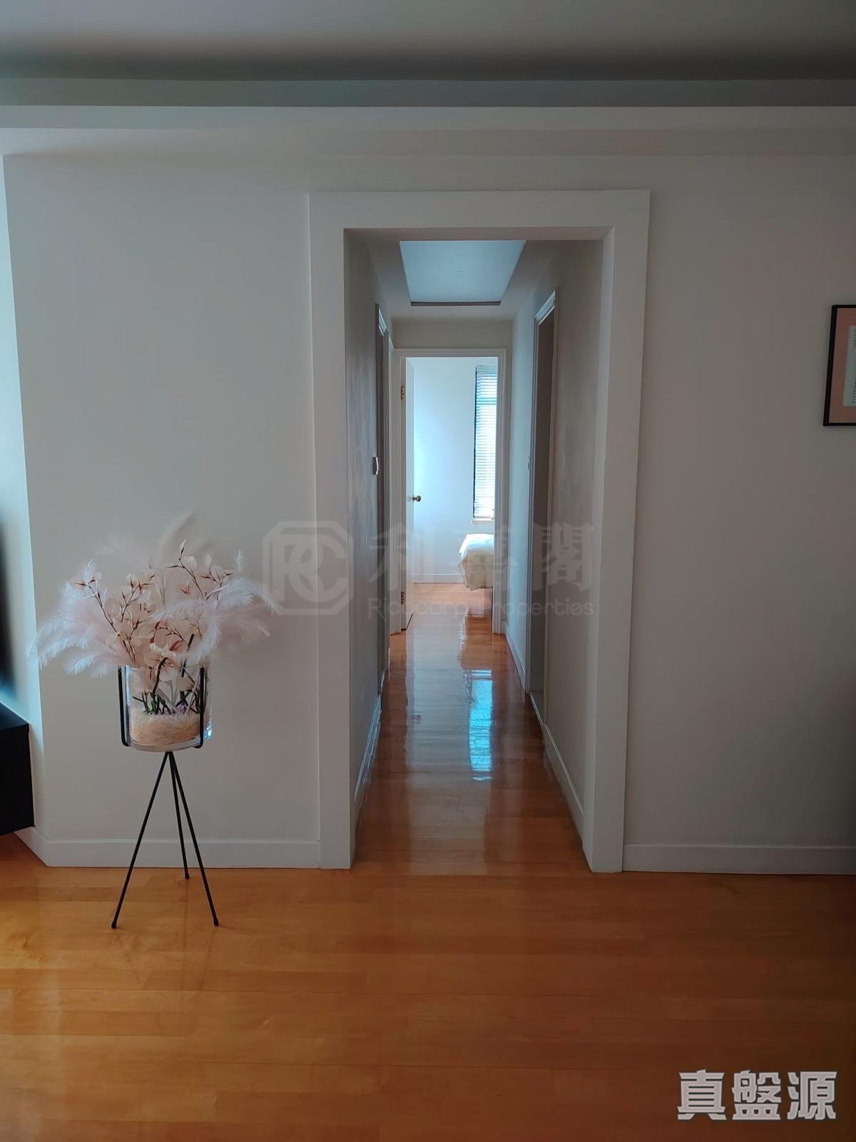 KORNHILL BLOCK H (FLAT 9 - 16) Medium Floor Zone Flat 15 Quarry Bay/Kornhill/Taikoo Shing