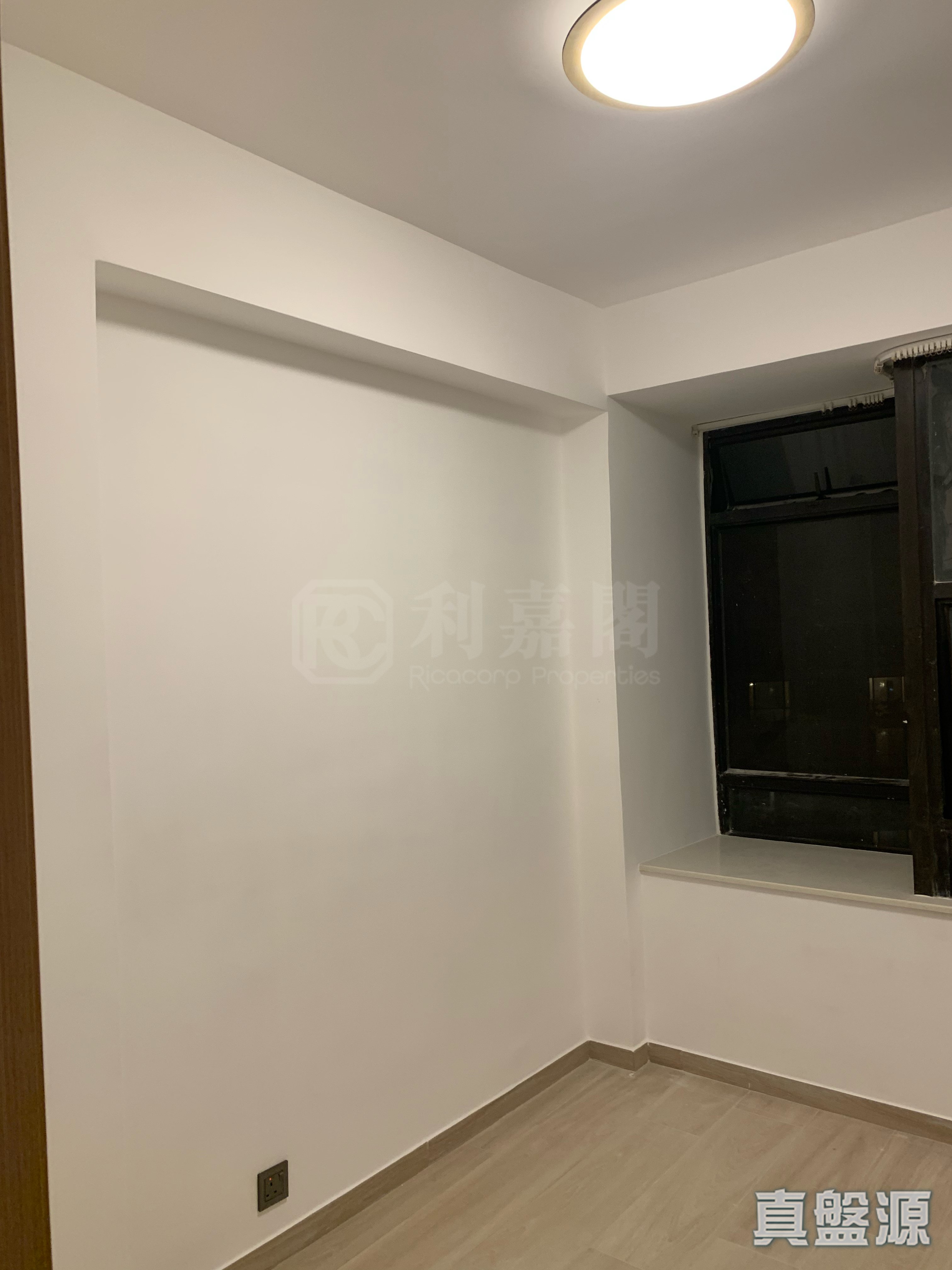 KORNHILL BLOCK Q (FLAT 9 - 16) Very High Floor Zone Flat 10 Quarry Bay/Kornhill/Taikoo Shing
