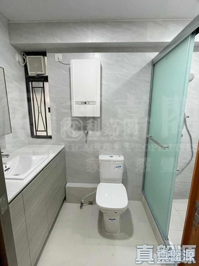 KORNHILL BLOCK Q (FLAT 9 - 16) Low Floor Zone Flat 12 Quarry Bay/Kornhill/Taikoo Shing