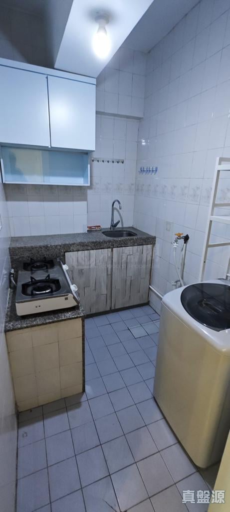 EASTLAND TOWERS BLOCK A Medium Floor Zone Flat B2 West Kowloon