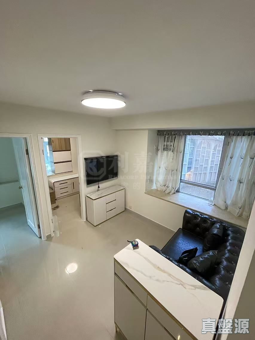 康辉大厦 A座 低层 4室 西九龙