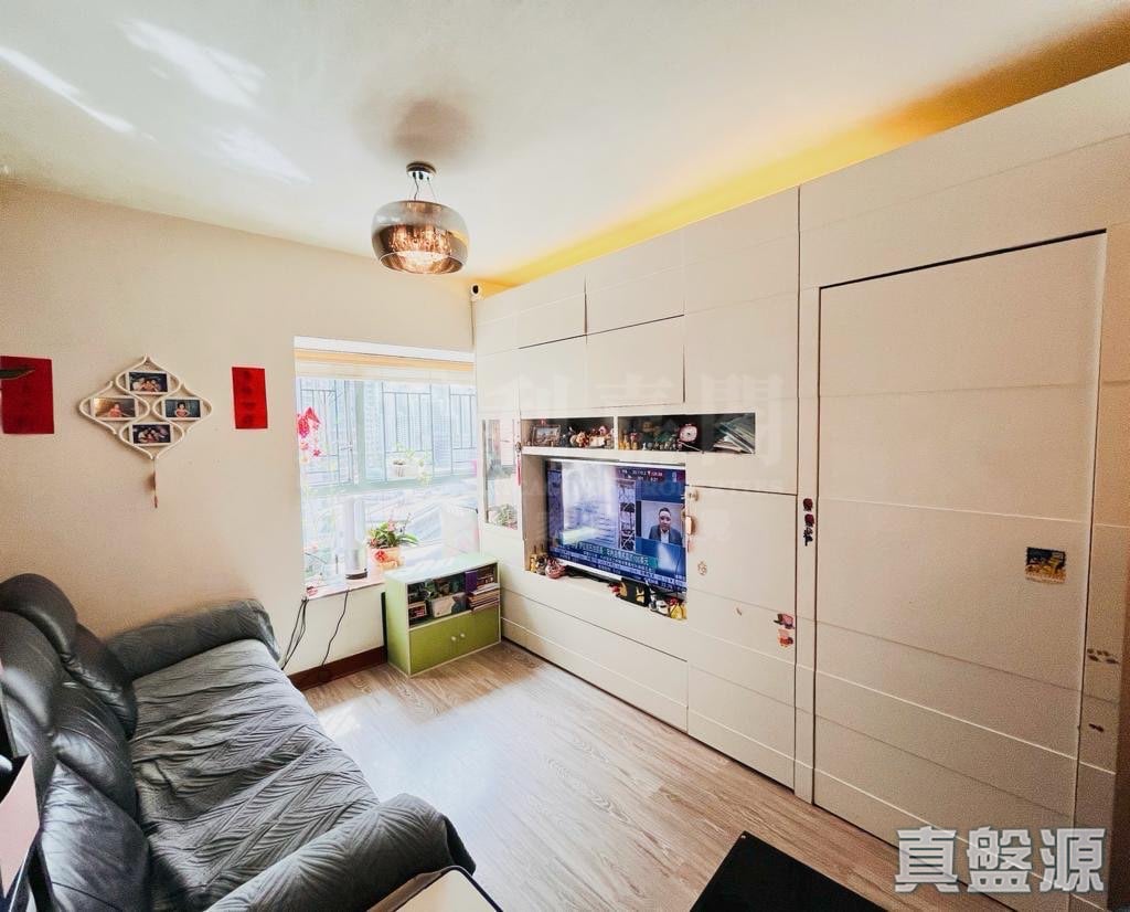 AQUA MARINE TOWER 6 Medium Floor Zone Flat D West Kowloon