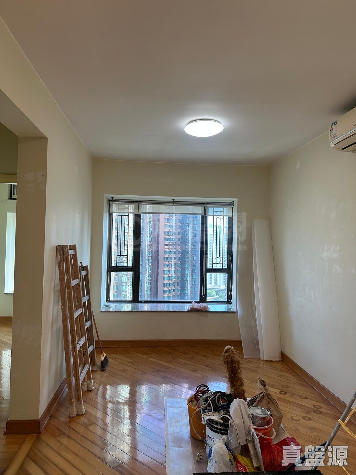 昇悅居 2座 中層 A室 西九龍