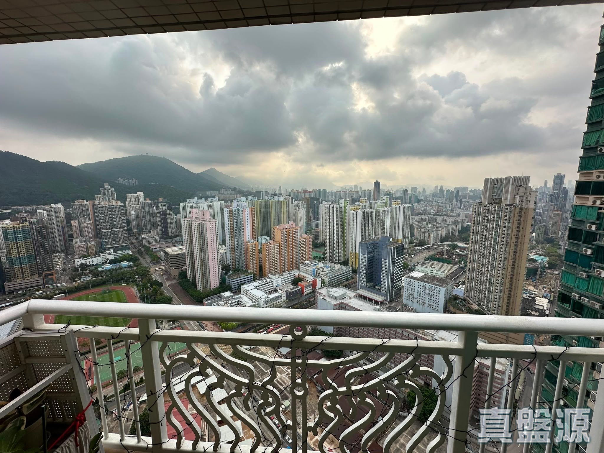 THE PACIFICA PHASE 1 - Tower 5 Very High Floor Zone Flat F West Kowloon