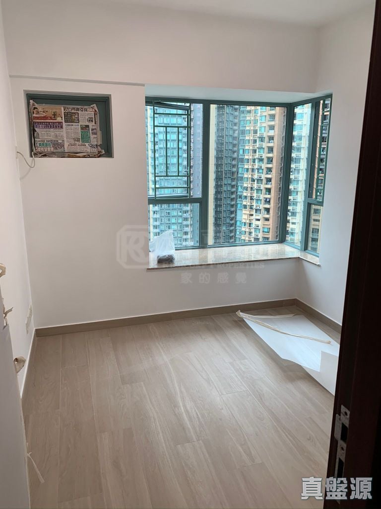 AQUA MARINE TOWER 1 High Floor Zone Flat B West Kowloon