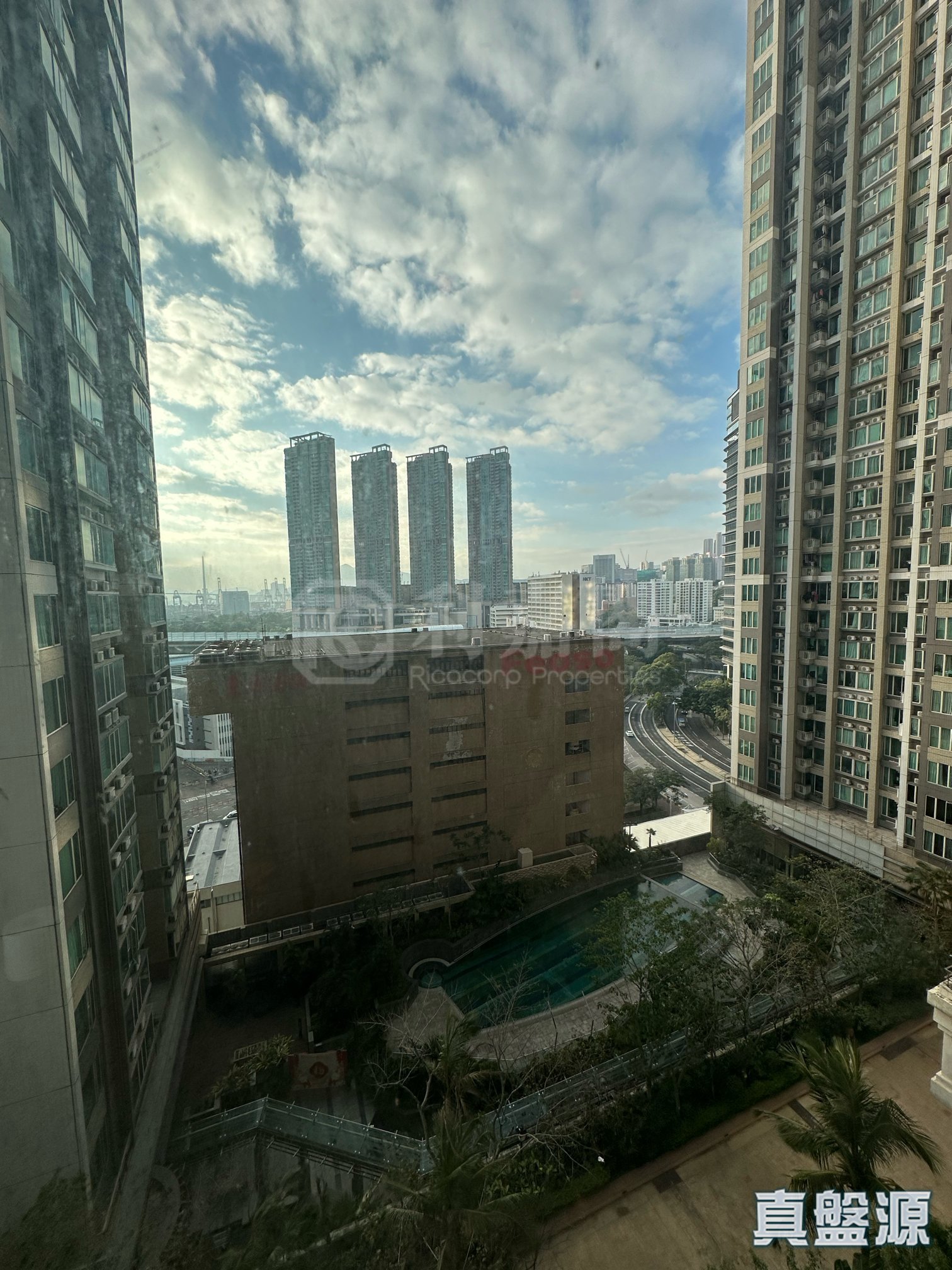 BANYAN GARDEN PHASE 1 - Tower 3 Low Floor Zone Flat F West Kowloon