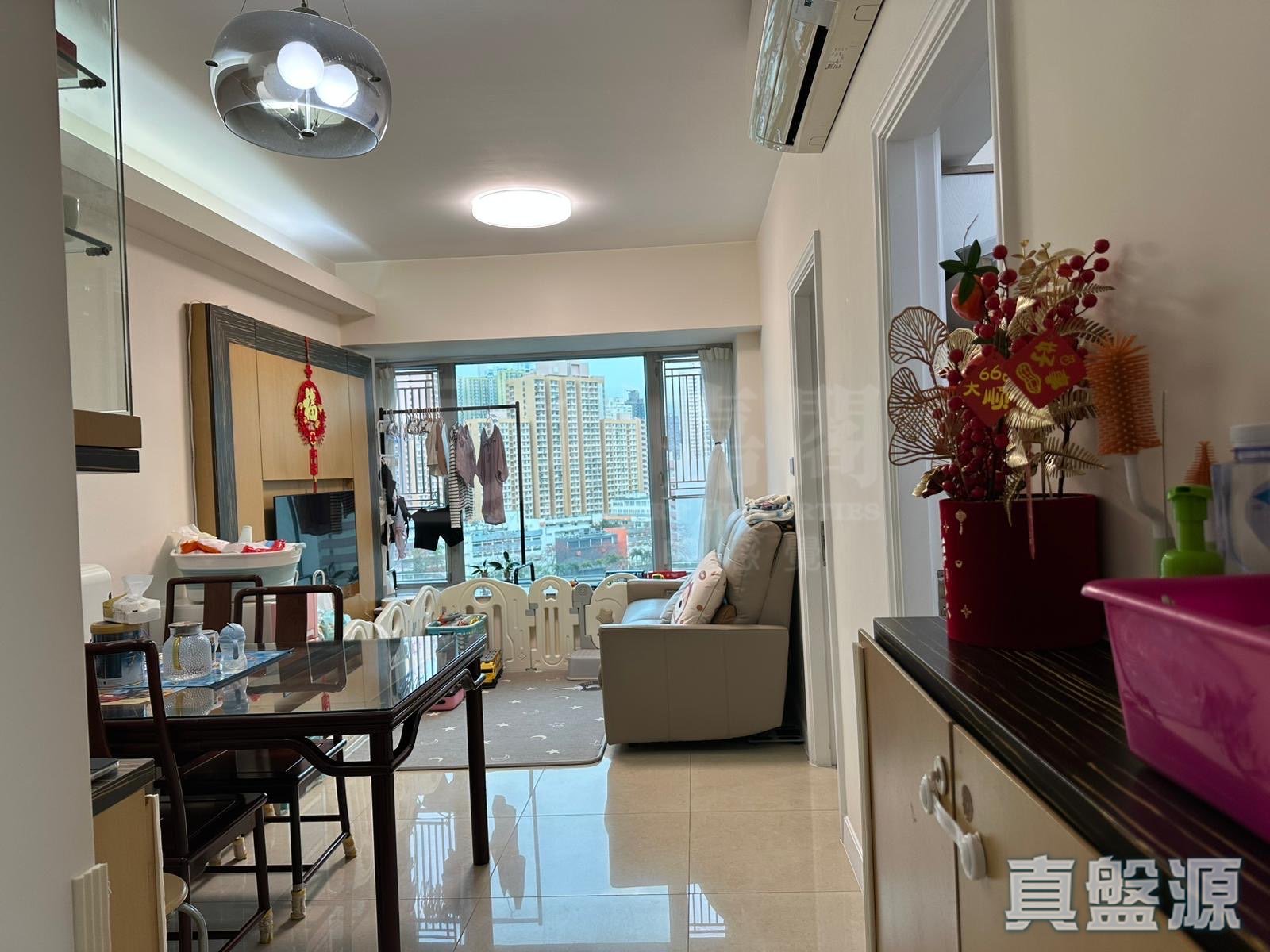 THE PACIFICA PHASE 1 - Tower 5 Low Floor Zone Flat F West Kowloon