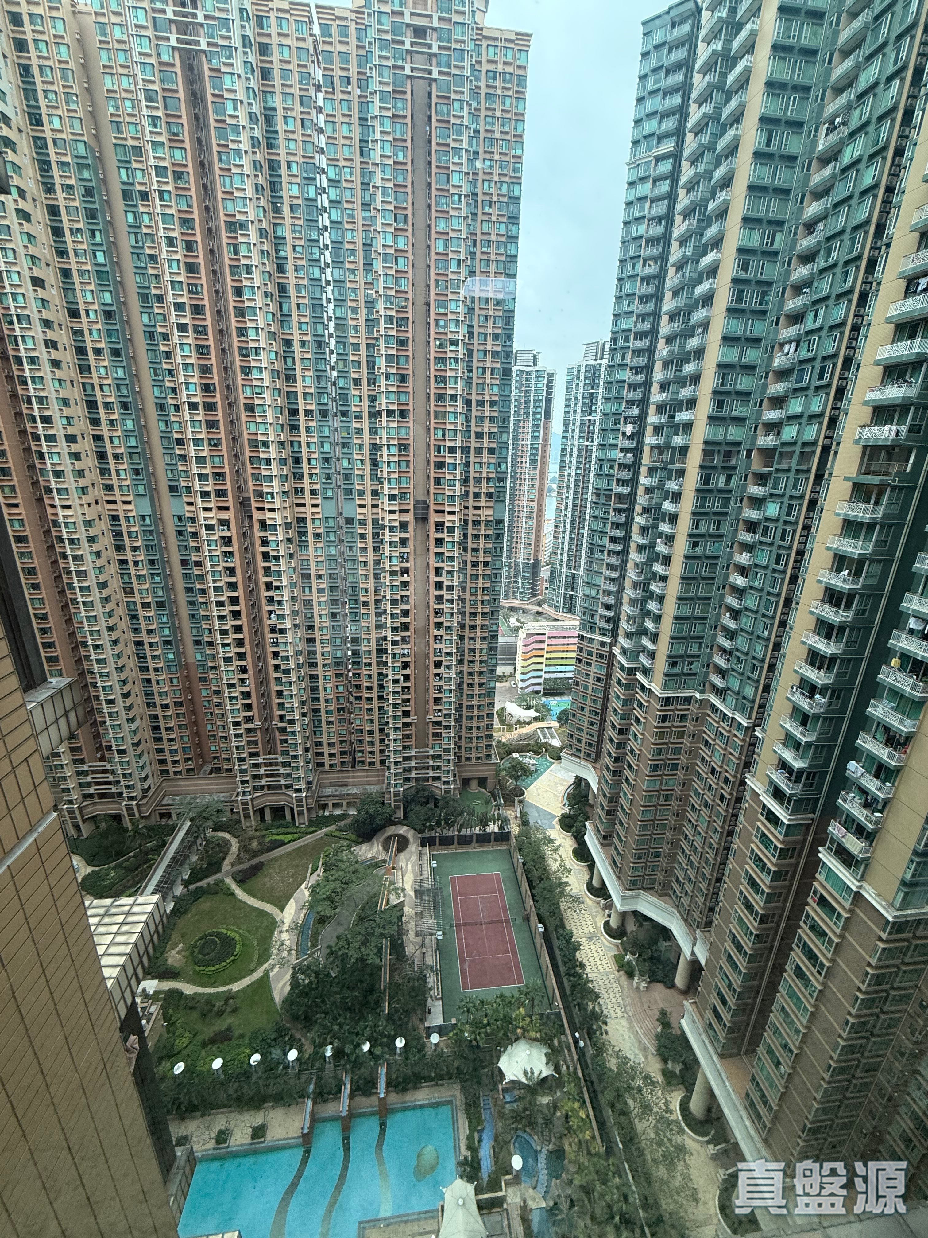 昇悅居 8座 高層 A室 西九龍