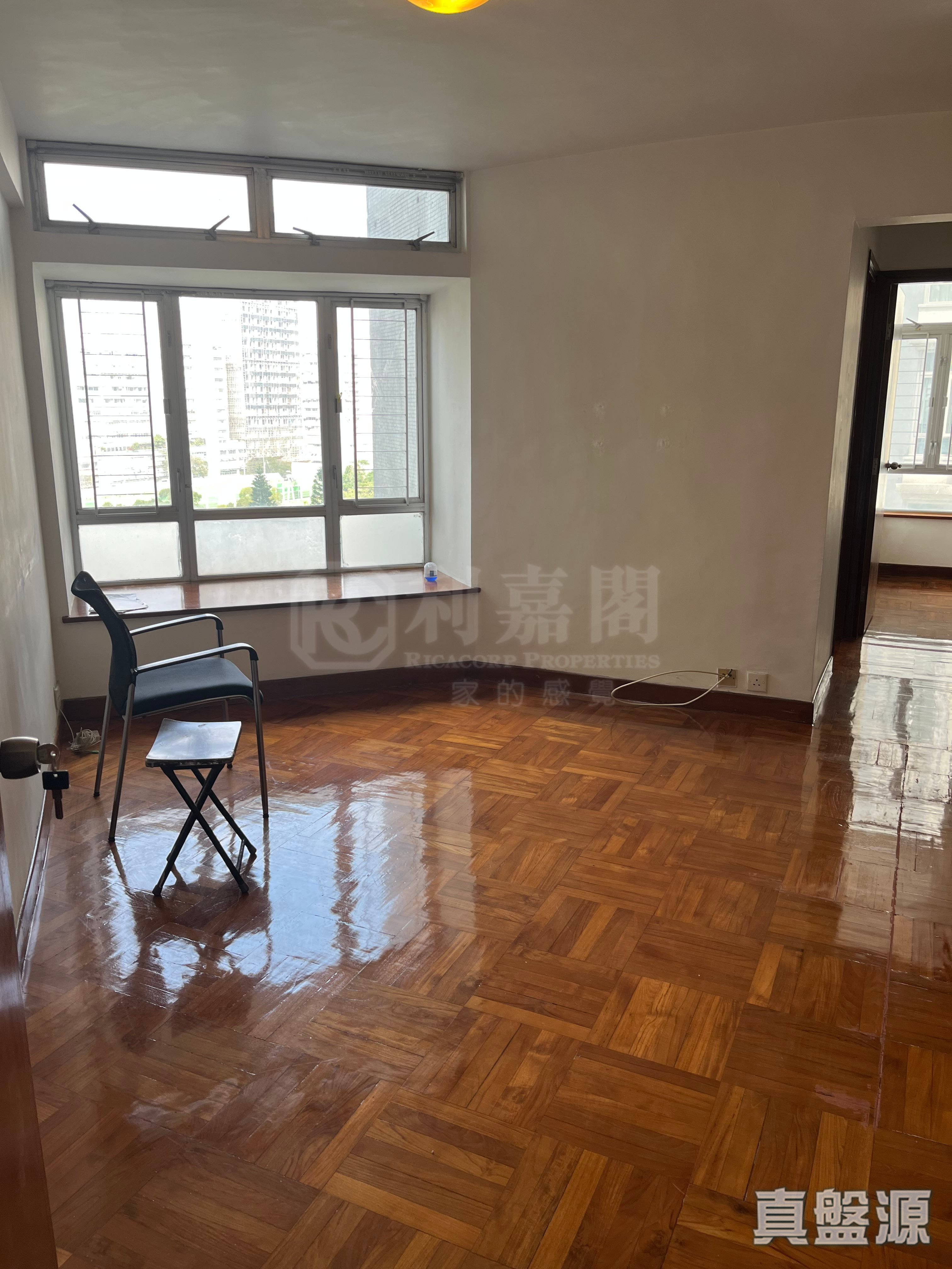 丽港城 4期 9座 中层 B室 观塘/蓝田/油塘