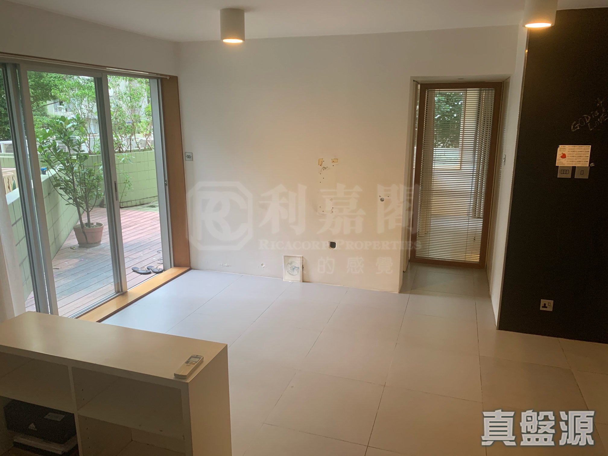 鲤景湾 C段 怡昌阁 (9座) 低层 F室 西湾河/筲箕湾