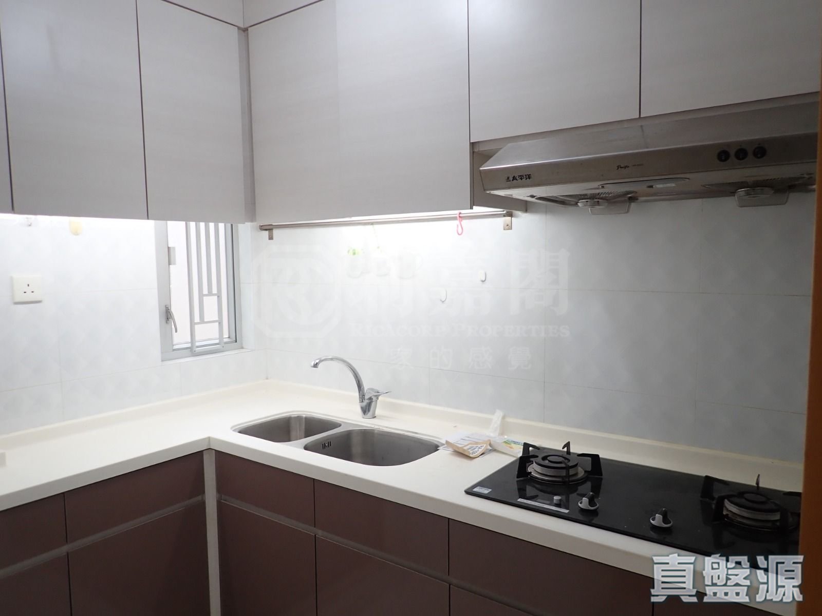 MEI FOO SUN CHUEN PHASE 6 - 21-23 Nassau Street Low Floor Zone Flat D Mei Foo/Wonderland Villas