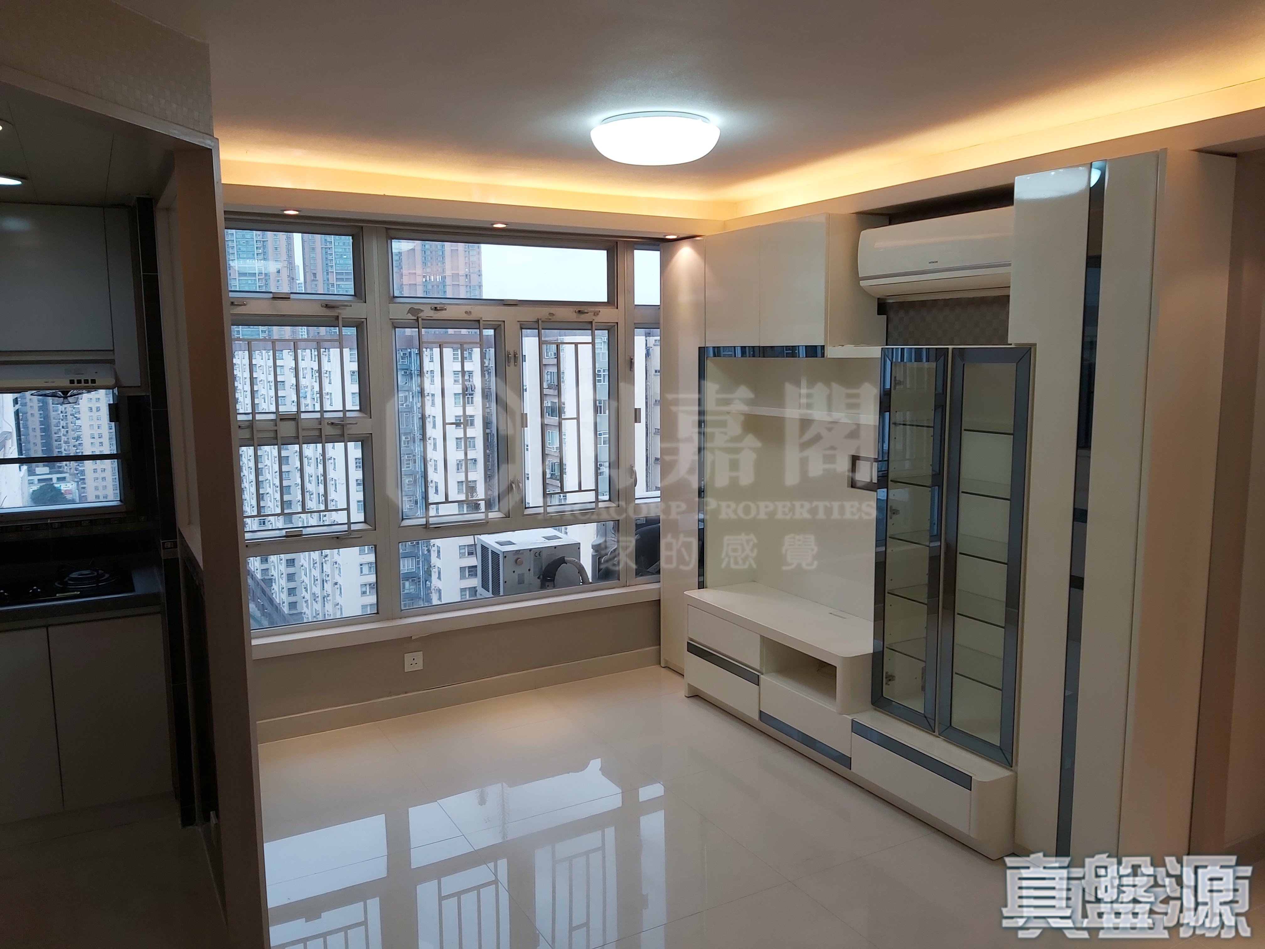 MEI FOO SUN CHUEN PHASE 7 - 10-12 Lai Wan Road Very High Floor Zone Flat B Mei Foo/Wonderland Villas