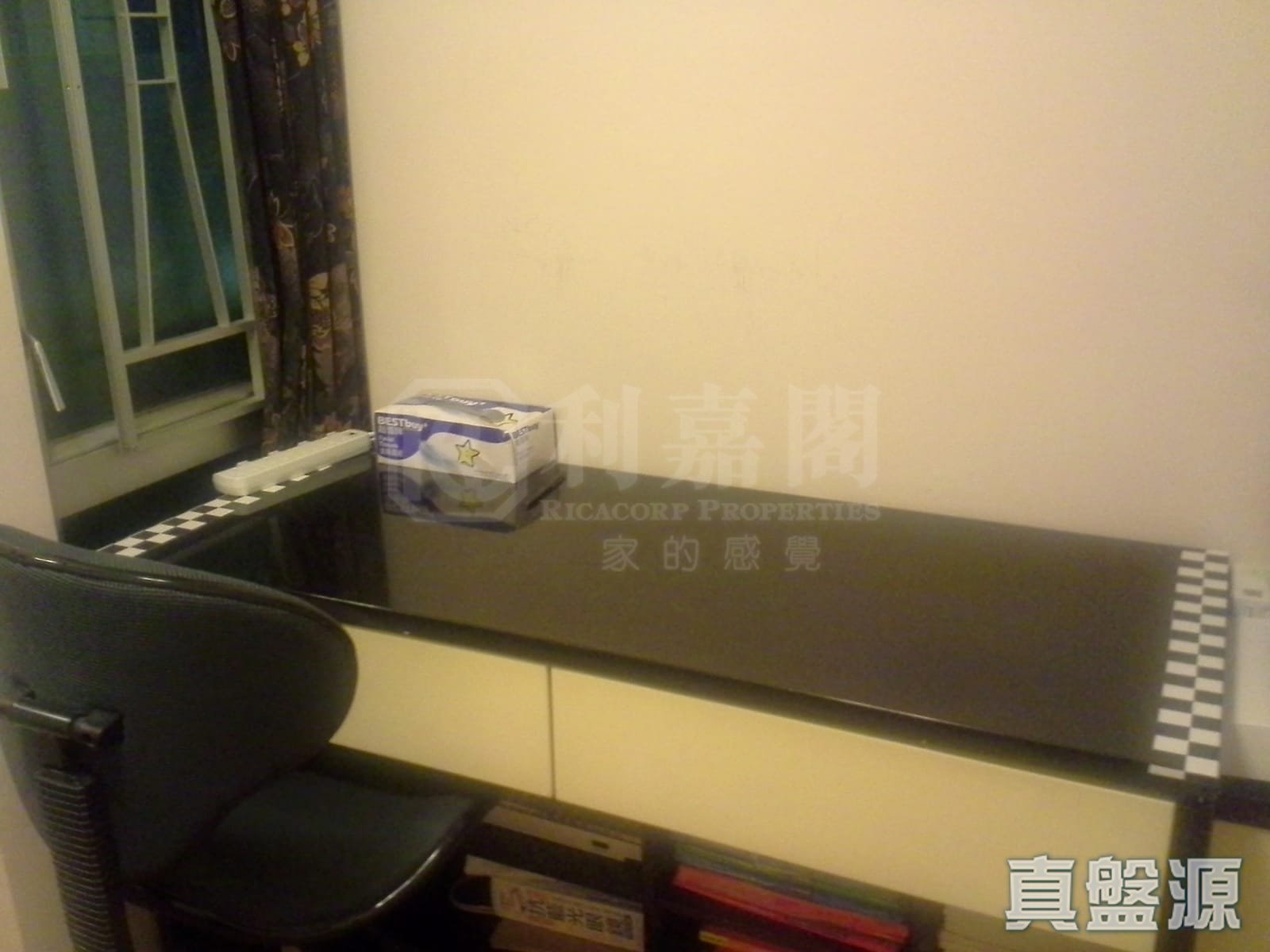 美孚新邨 2期 吉利径2-4号 中层 A室 美孚/华景