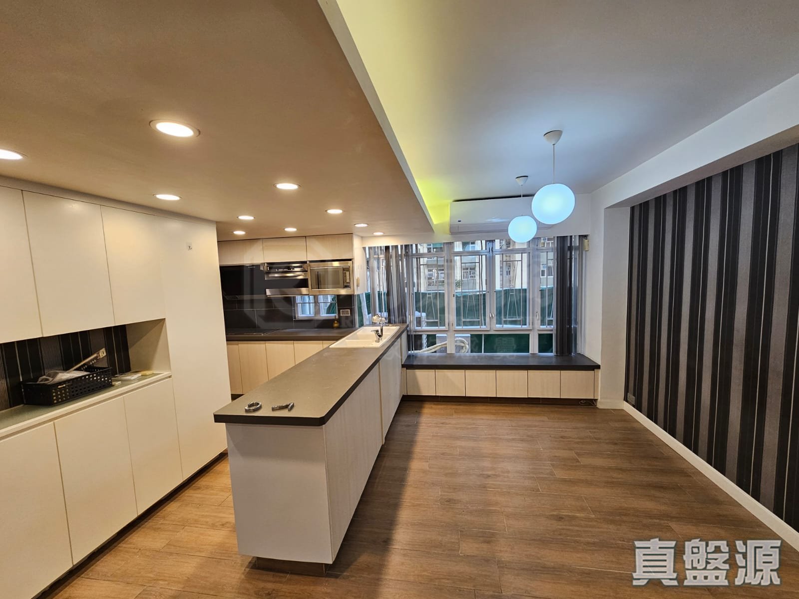 美孚新邨 2期 百老匯街30-32號 中層 C室 美孚/華景