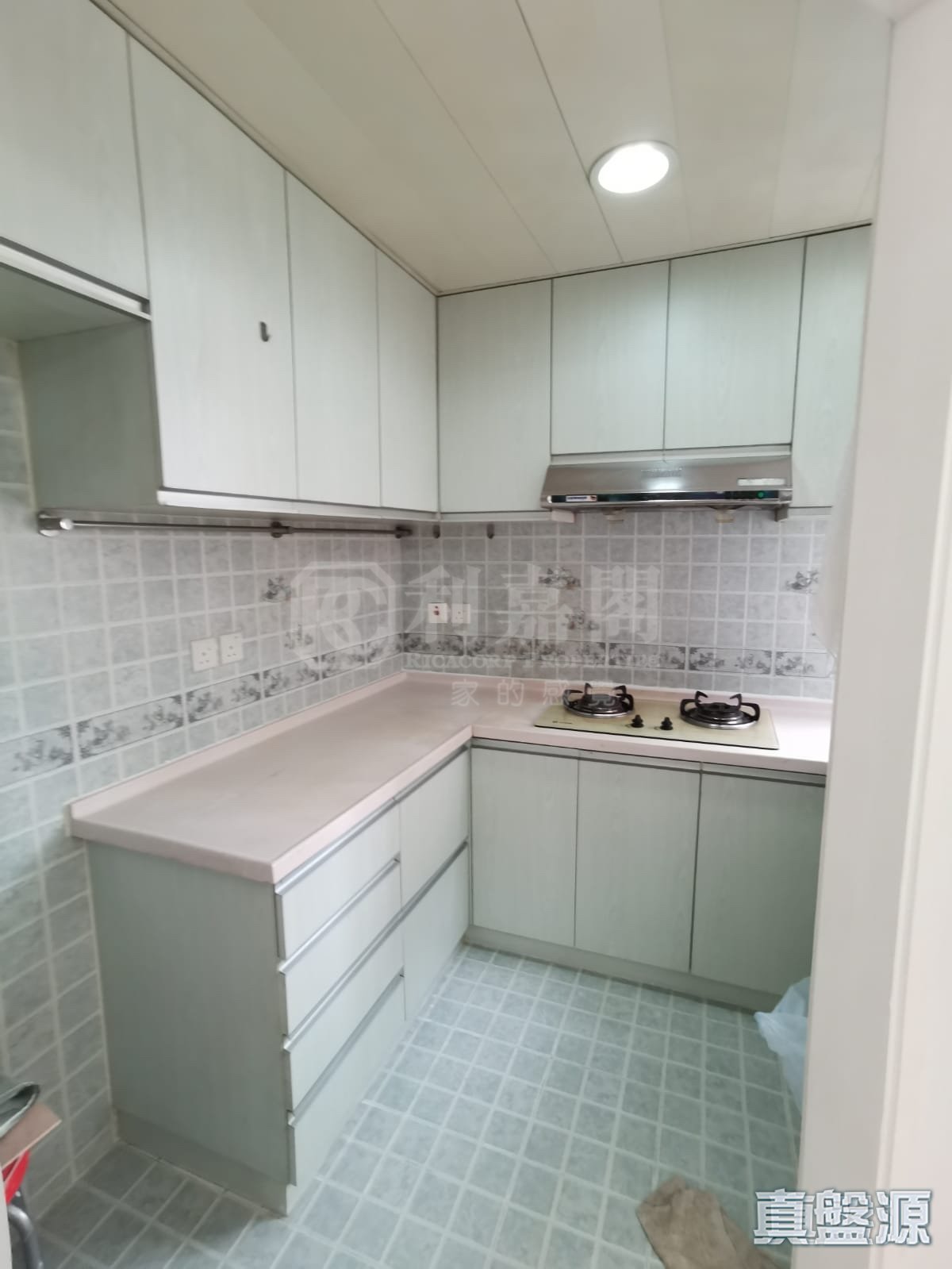 MEI FOO SUN CHUEN PHASE 3 - 61-63 Broadway High Floor Zone Flat B Mei Foo/Wonderland Villas