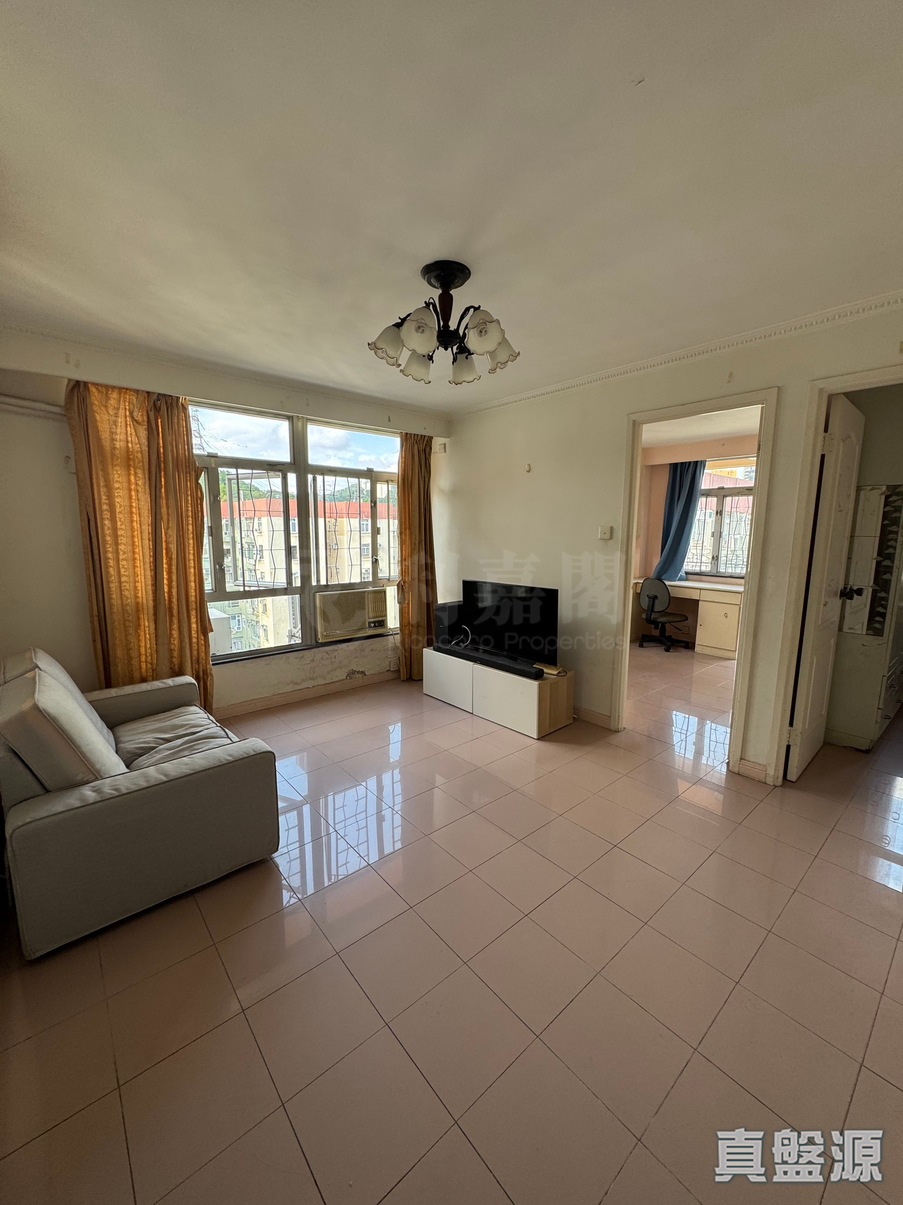 MEI FOO SUN CHUEN PHASE 5 - 15 Nassau Street Very High Floor Zone Flat E Mei Foo/Wonderland Villas