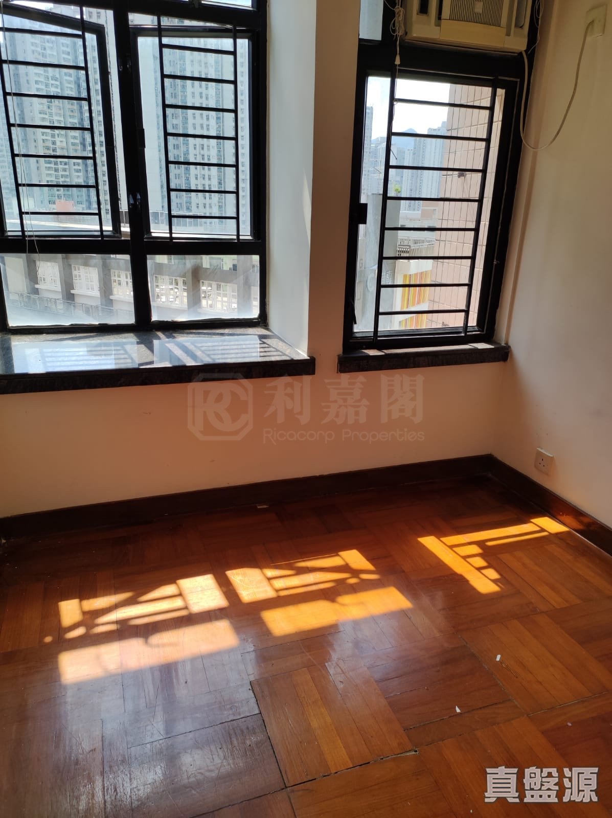 新港城 4期 K座 低层 6室 马鞍山