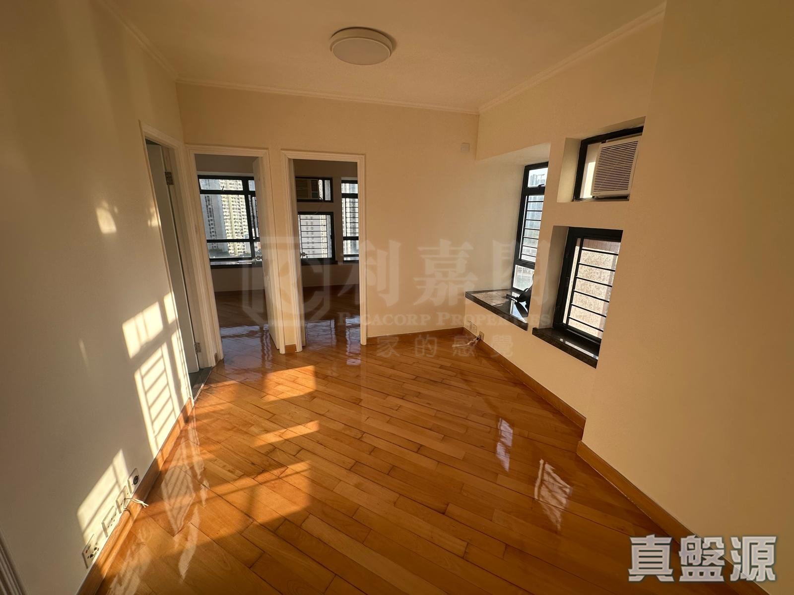 新港城 4期 K座 低层 7室 马鞍山