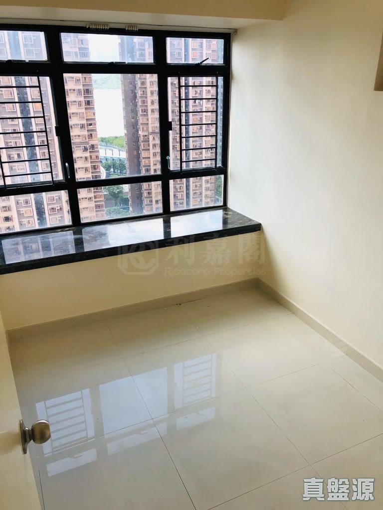 SUNSHINE CITY PHASE 4 - Block L High Floor Zone Flat 2 Ma On Shan