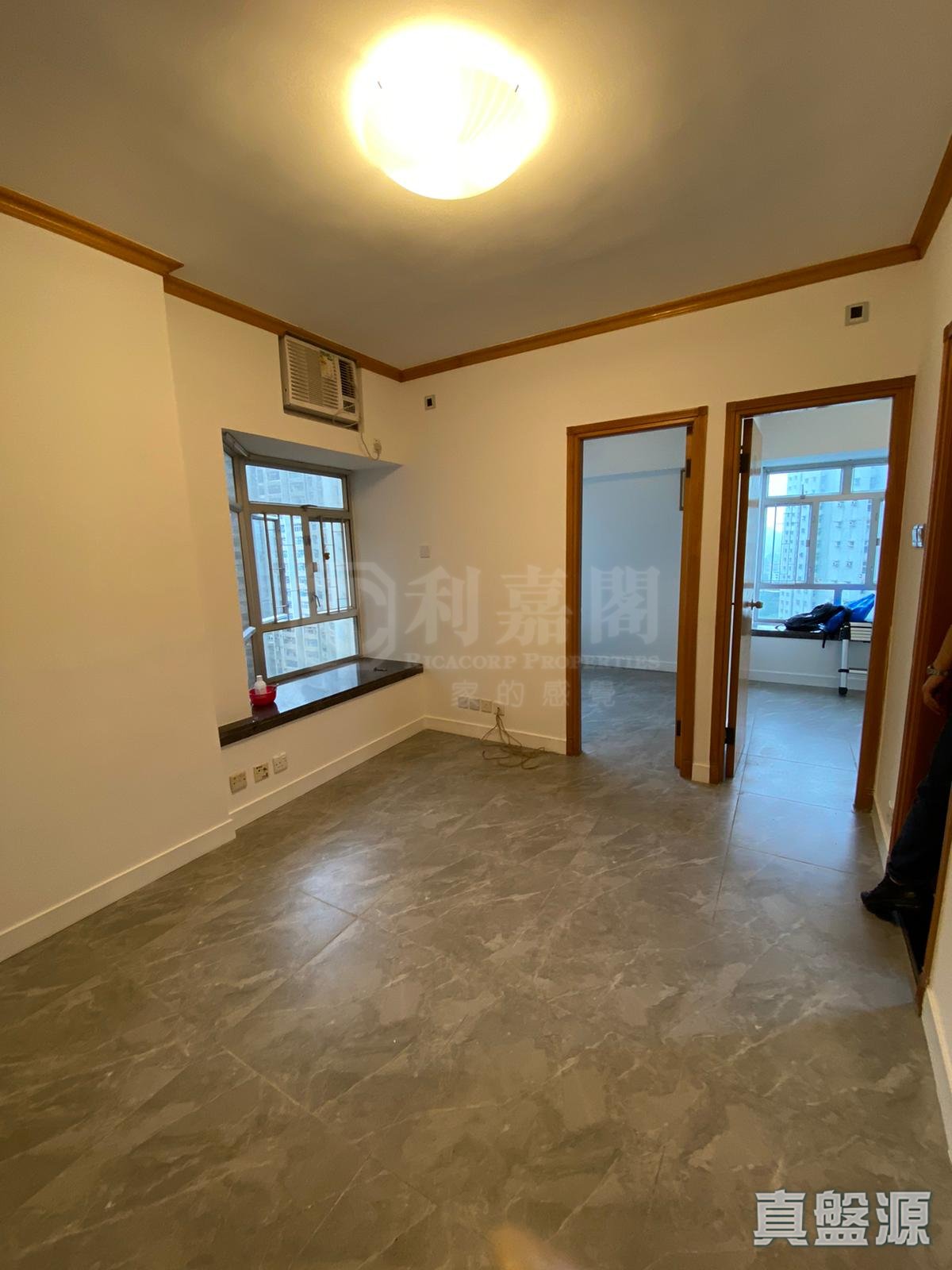 SUNSHINE CITY PHASE 3 - Block P High Floor Zone Flat 6 Ma On Shan