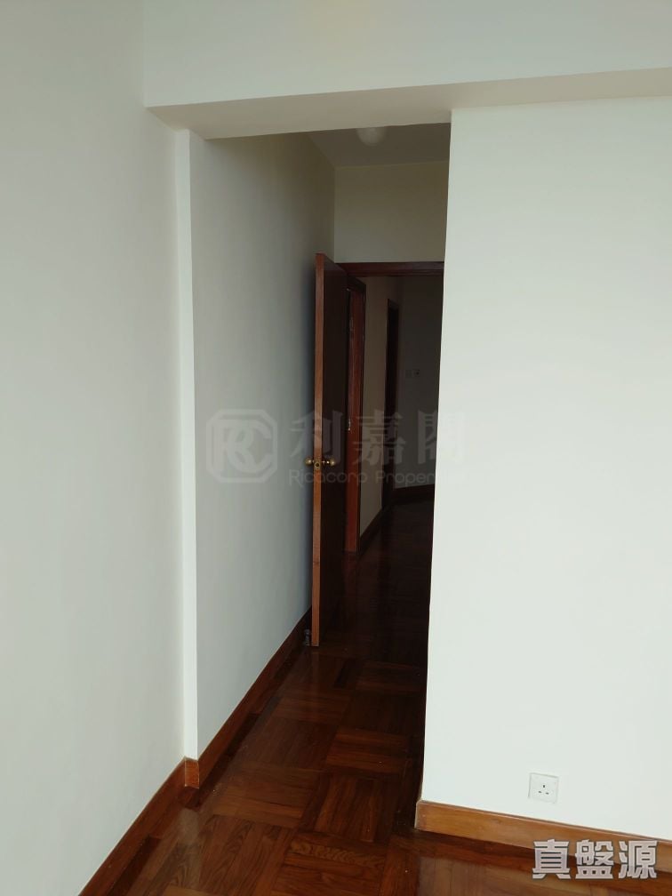 VILLA ATHENA BLOCK 6 High Floor Zone Flat C Ma On Shan