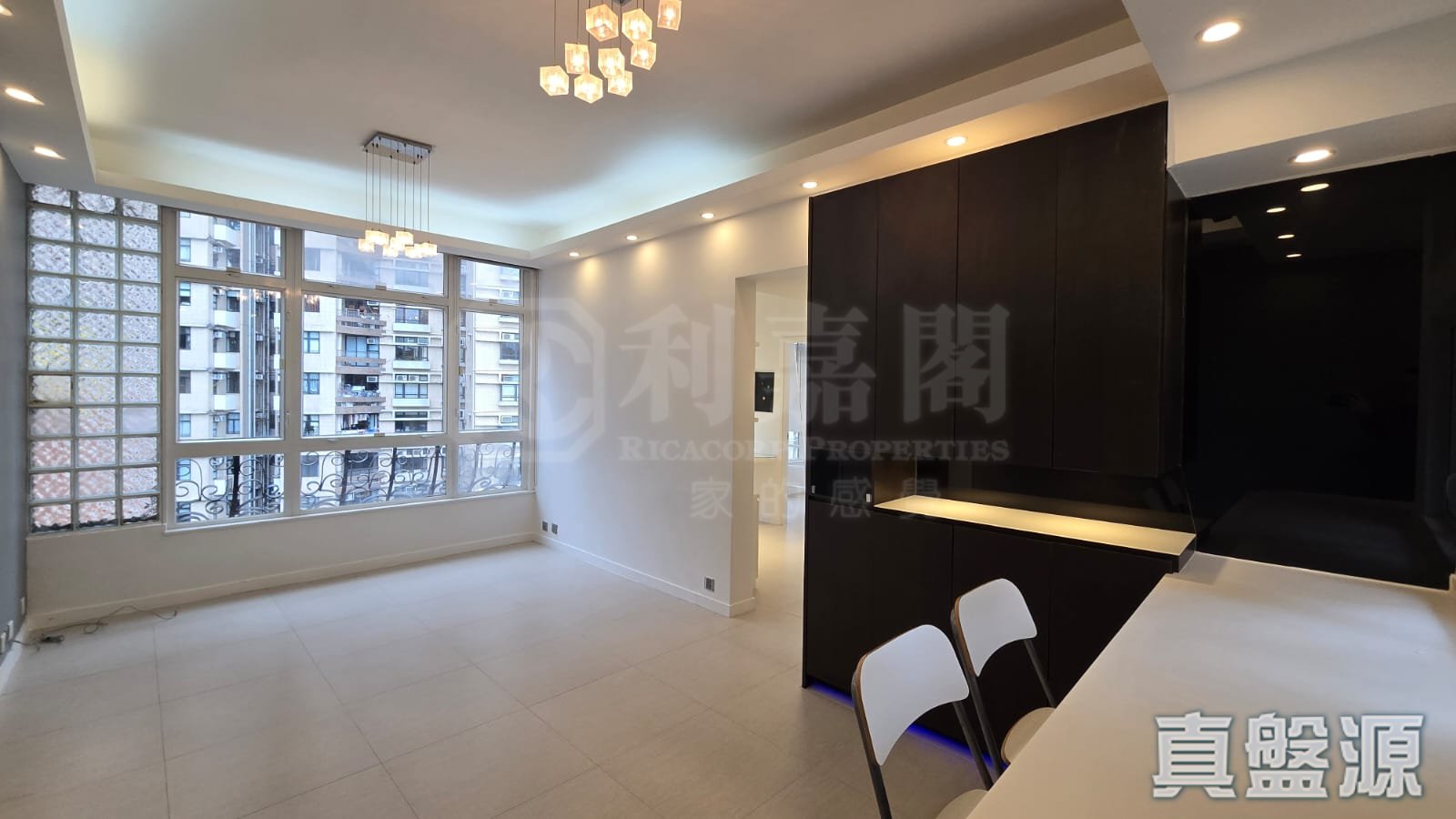 蔚峦阁 1座 极高层 西半山