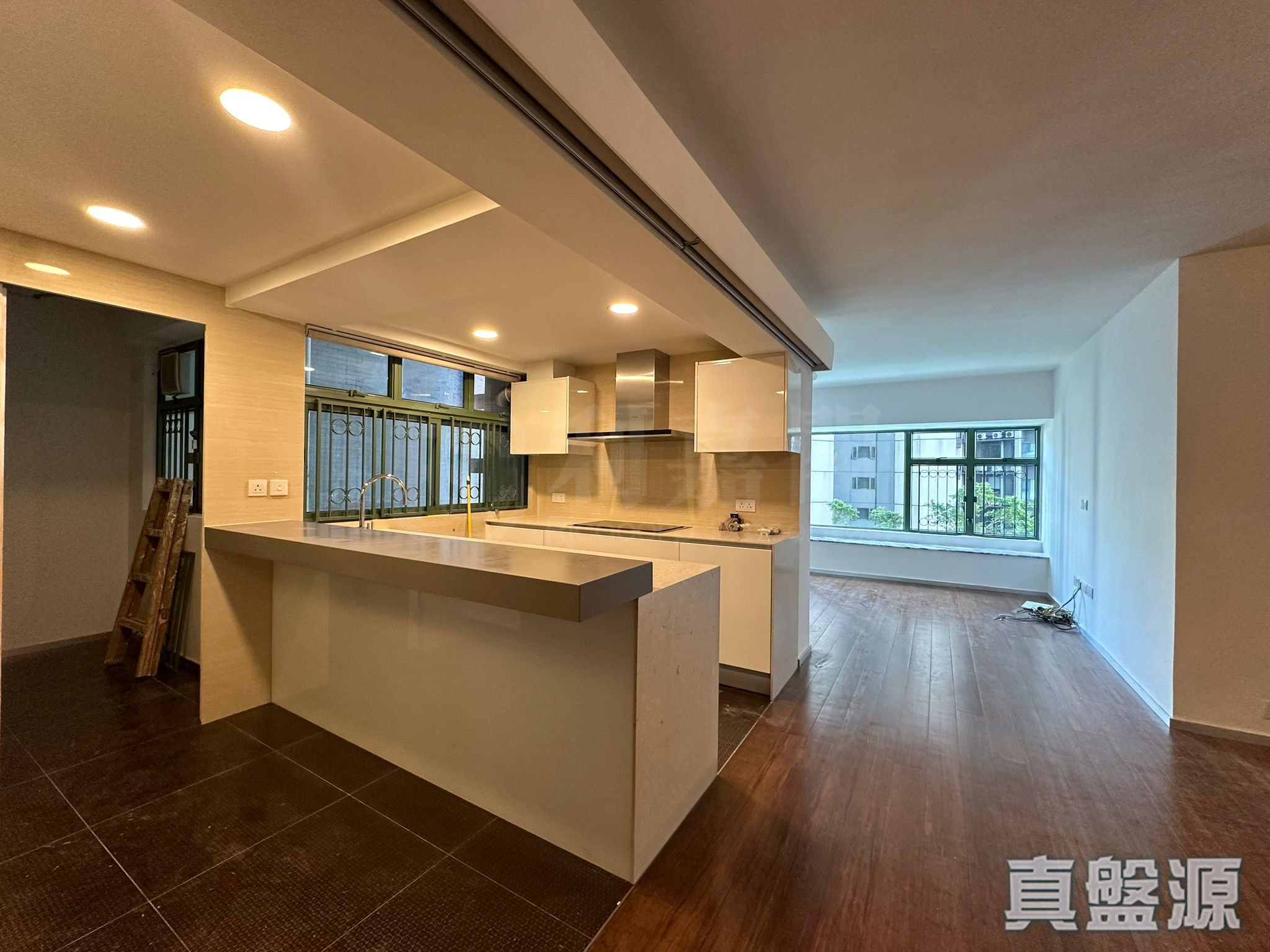 ROBINSON PLACE TOWER 2 (TWO ROBINSON PLACE ) Low Floor Zone Flat A Mid-Levels West