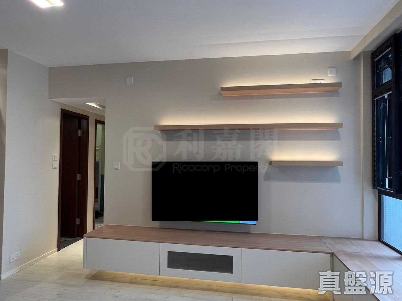 VANTAGE PARK BLOCK 2 High Floor Zone Flat B Mid-Levels West