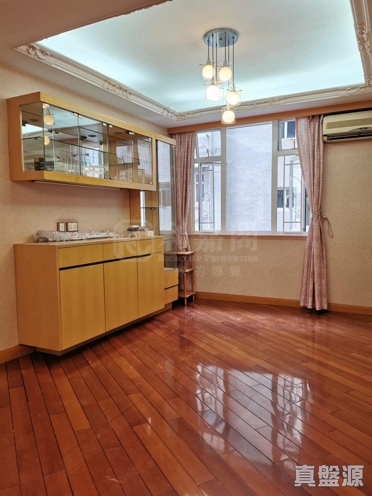 颖章大厦 中层 C室 西半山