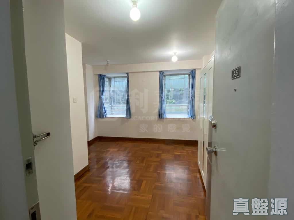 SMITHFIELD TERRACE BLOCK A Low Floor Zone Flat A5 Central/Sheung Wan/Western District