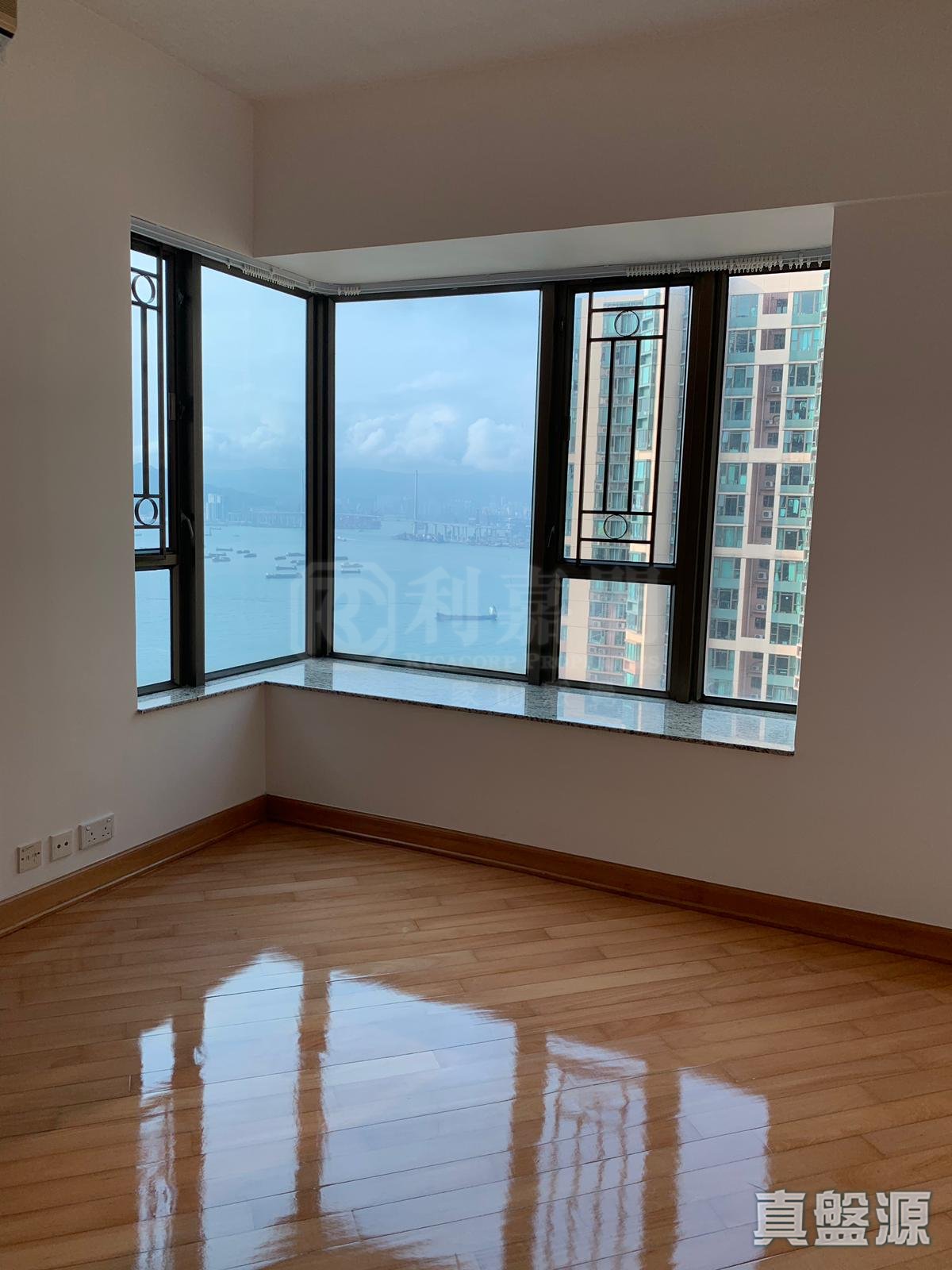 宝翠园 1期 2座 极高层 H室 西半山