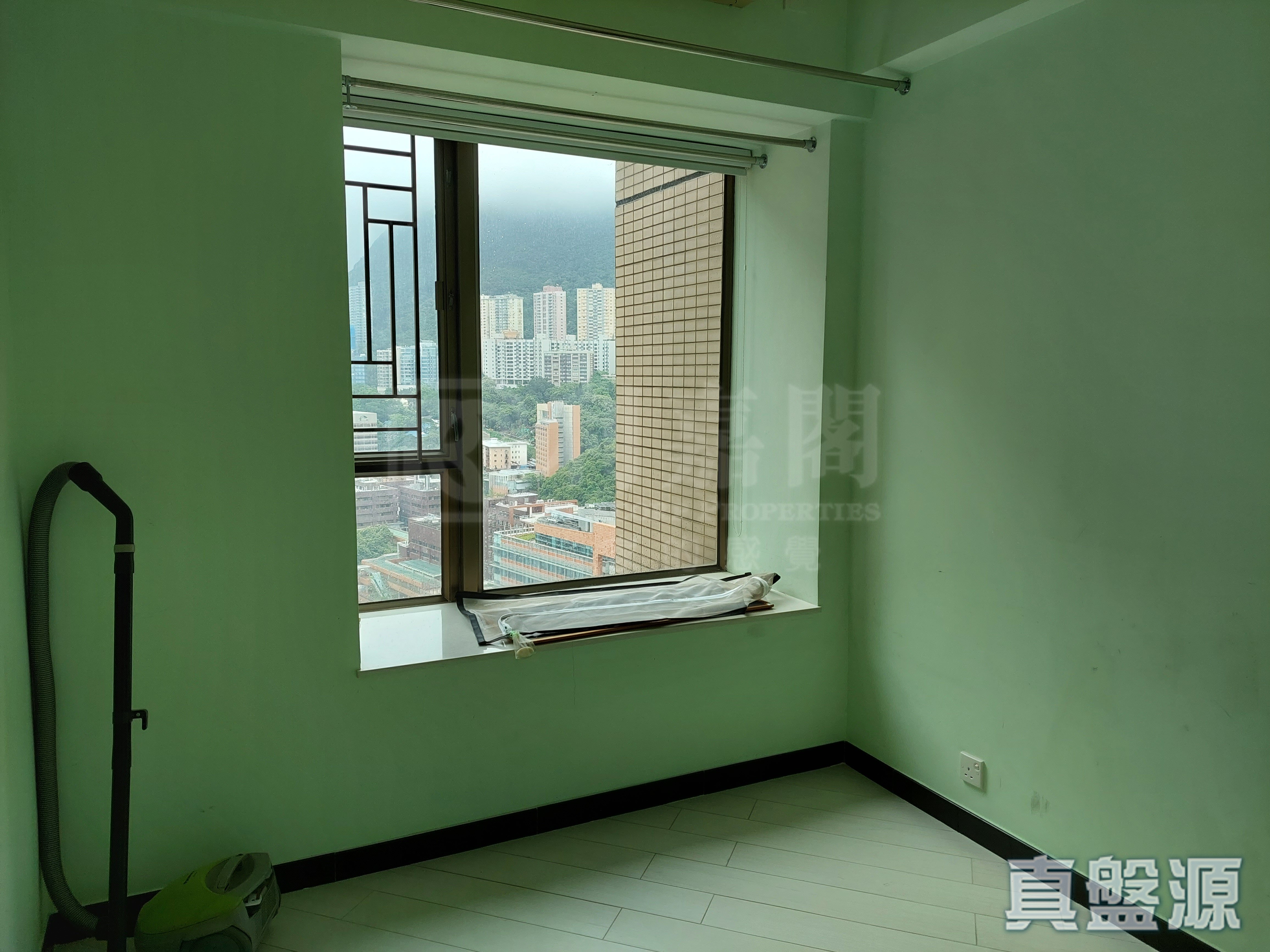 宝翠园 1期 2座 高层 B室 西半山