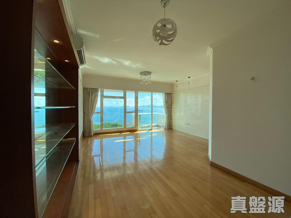 VILLAS SORRENTO  Low Floor Zone Pok Fu Lam