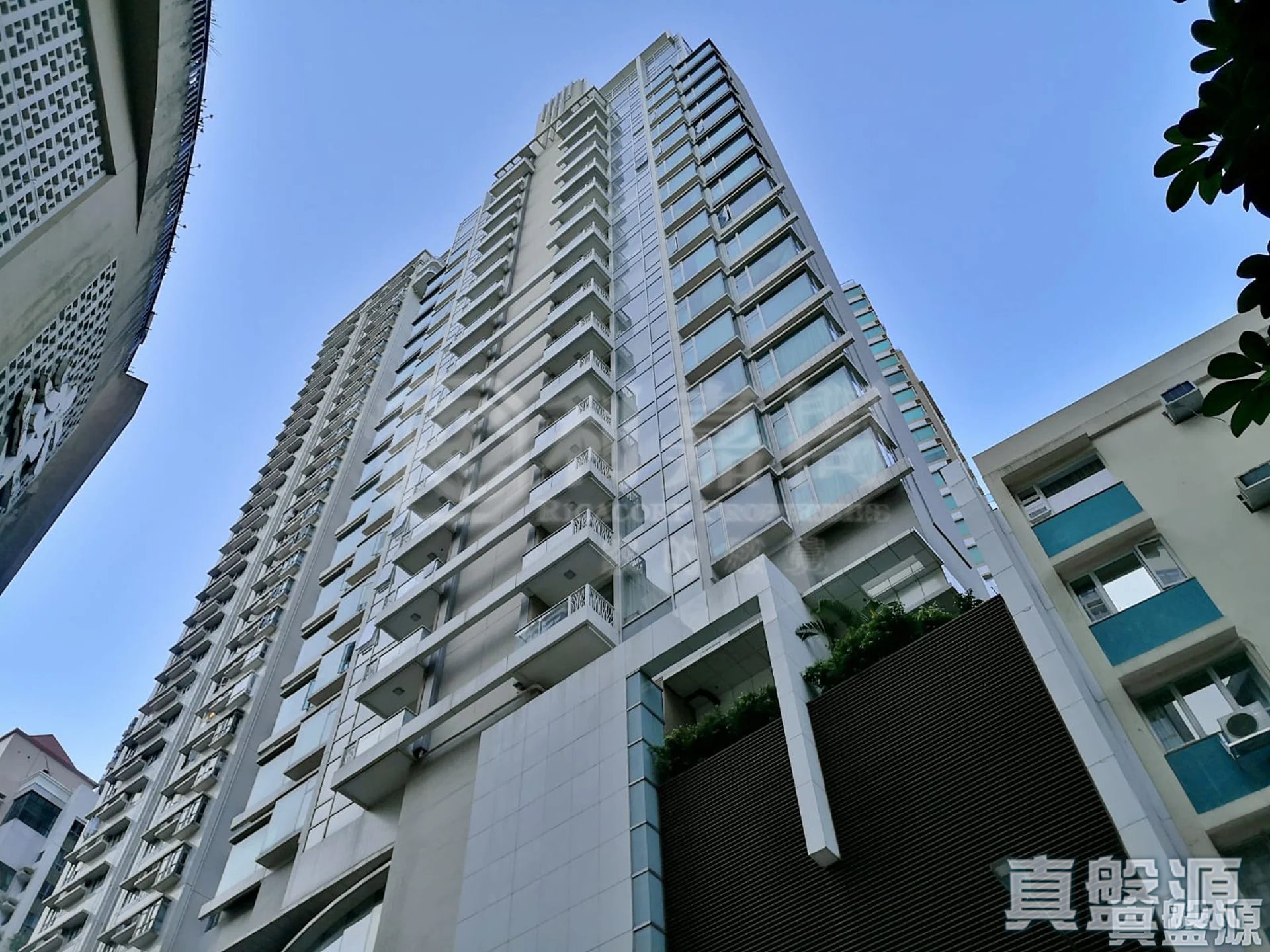 CONDUIT 18 High Floor Zone Mid-Levels West