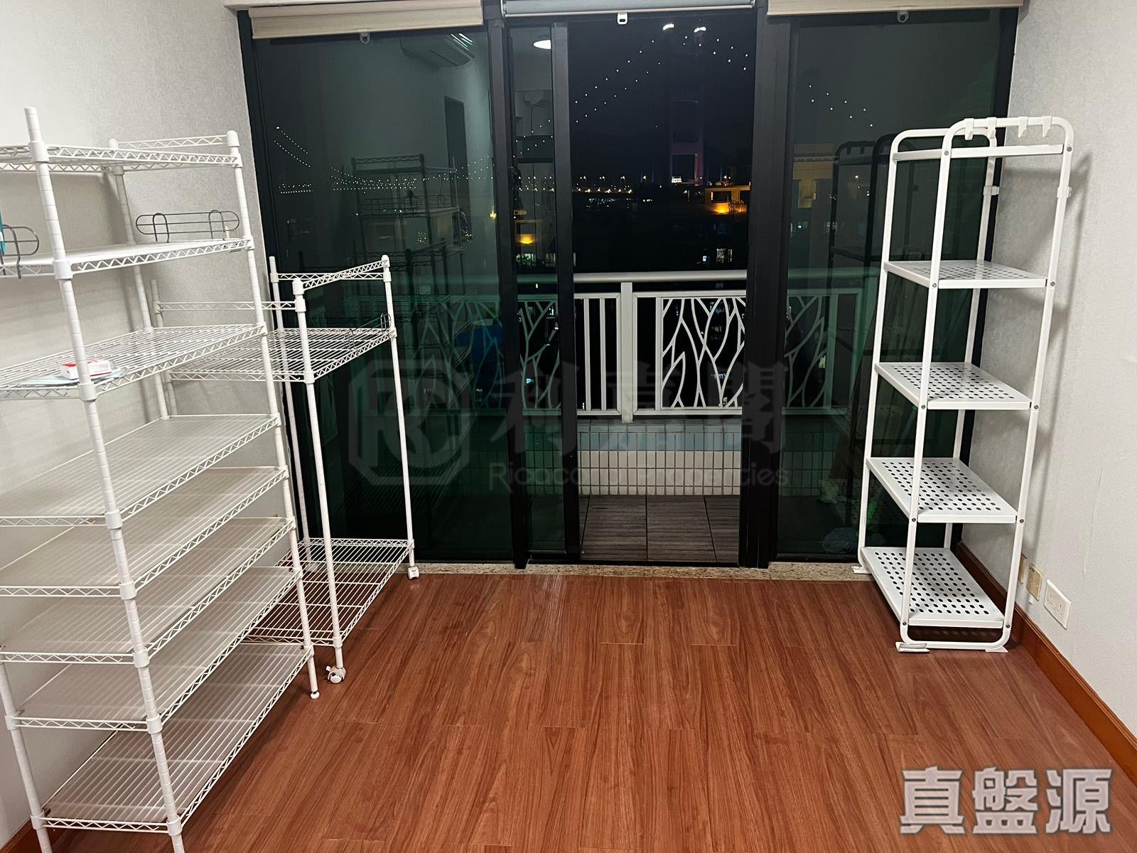 珀丽湾 3期 22座 高层 G室 青衣