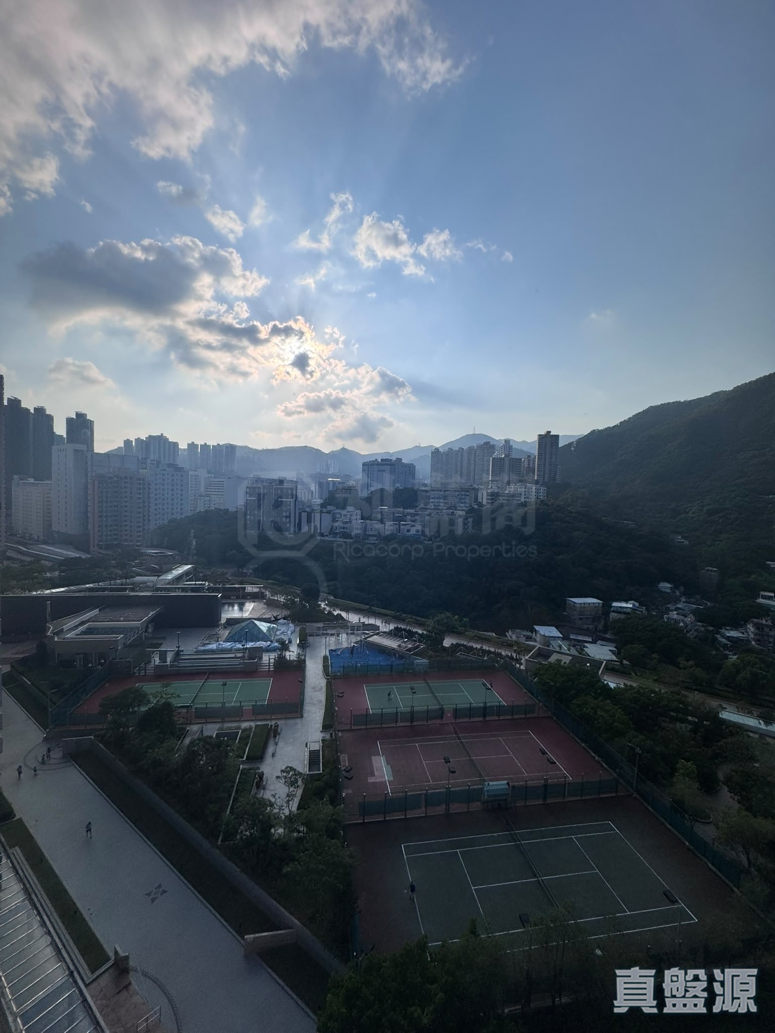 骏景园 1期 5座 中层 A室 沙田/火炭/九肚山