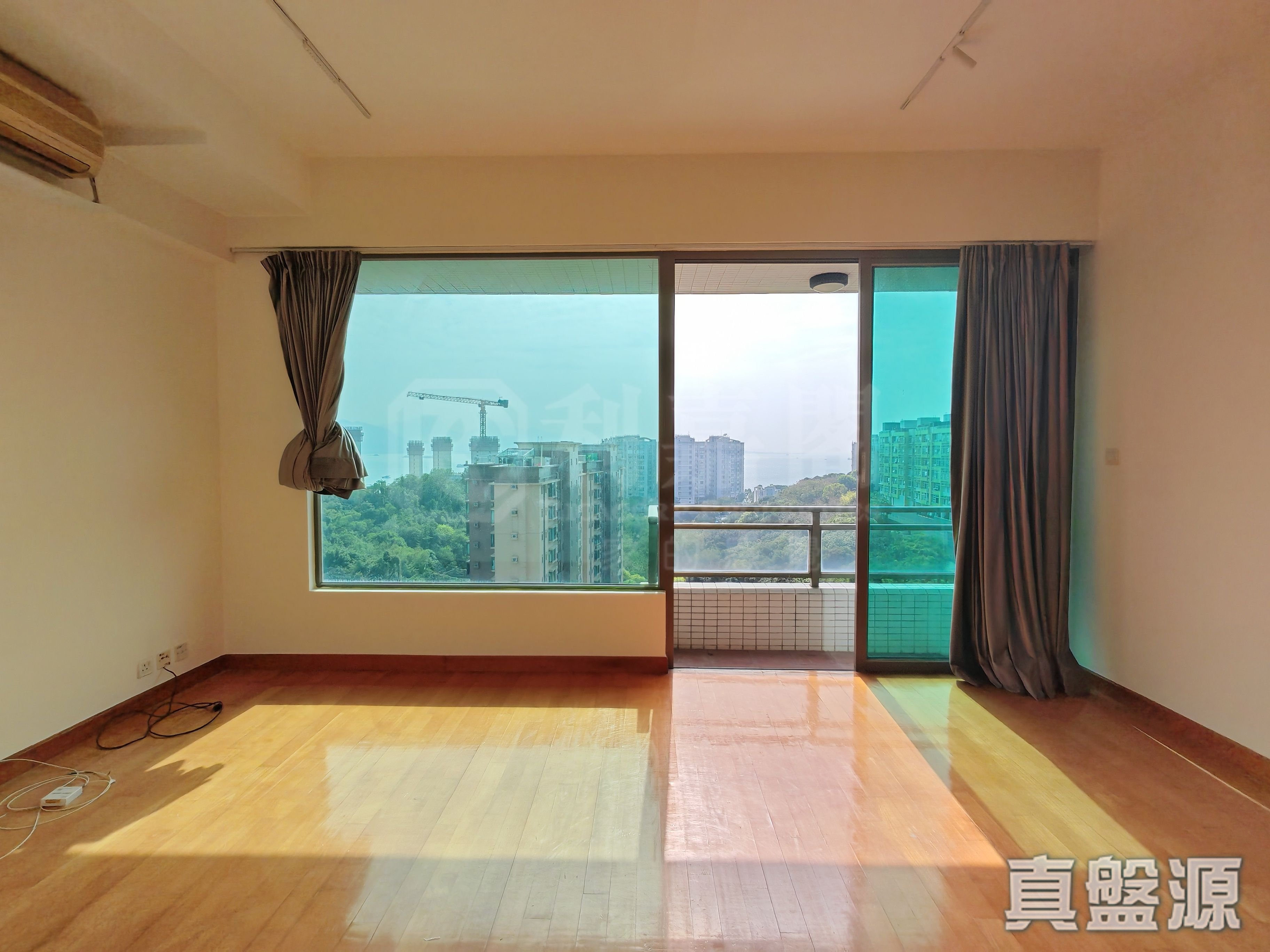 爱琴湾 多层大厦 高层 深井/青山公路