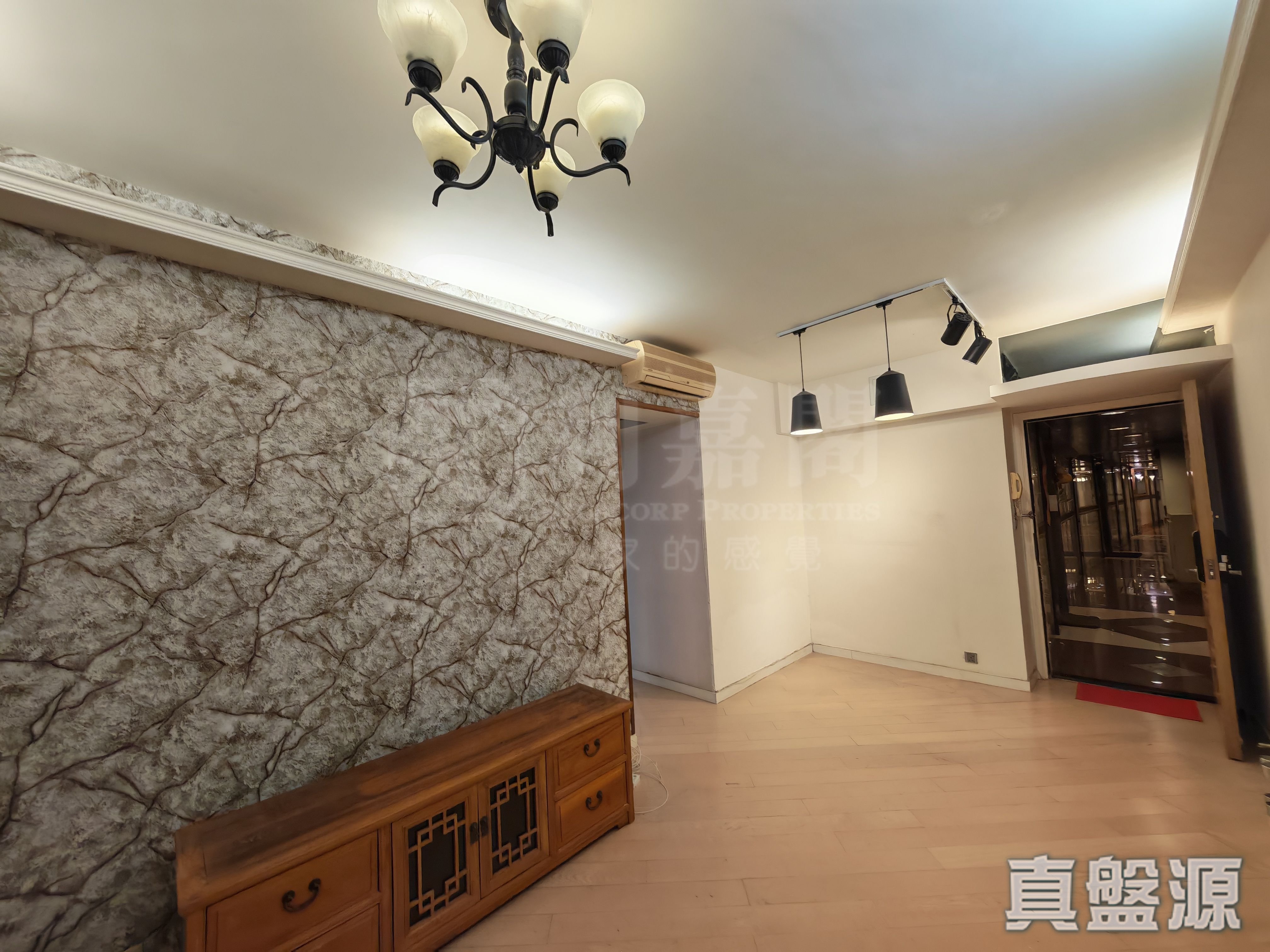 爱琴湾 多层大厦 中层 H室 深井/青山公路