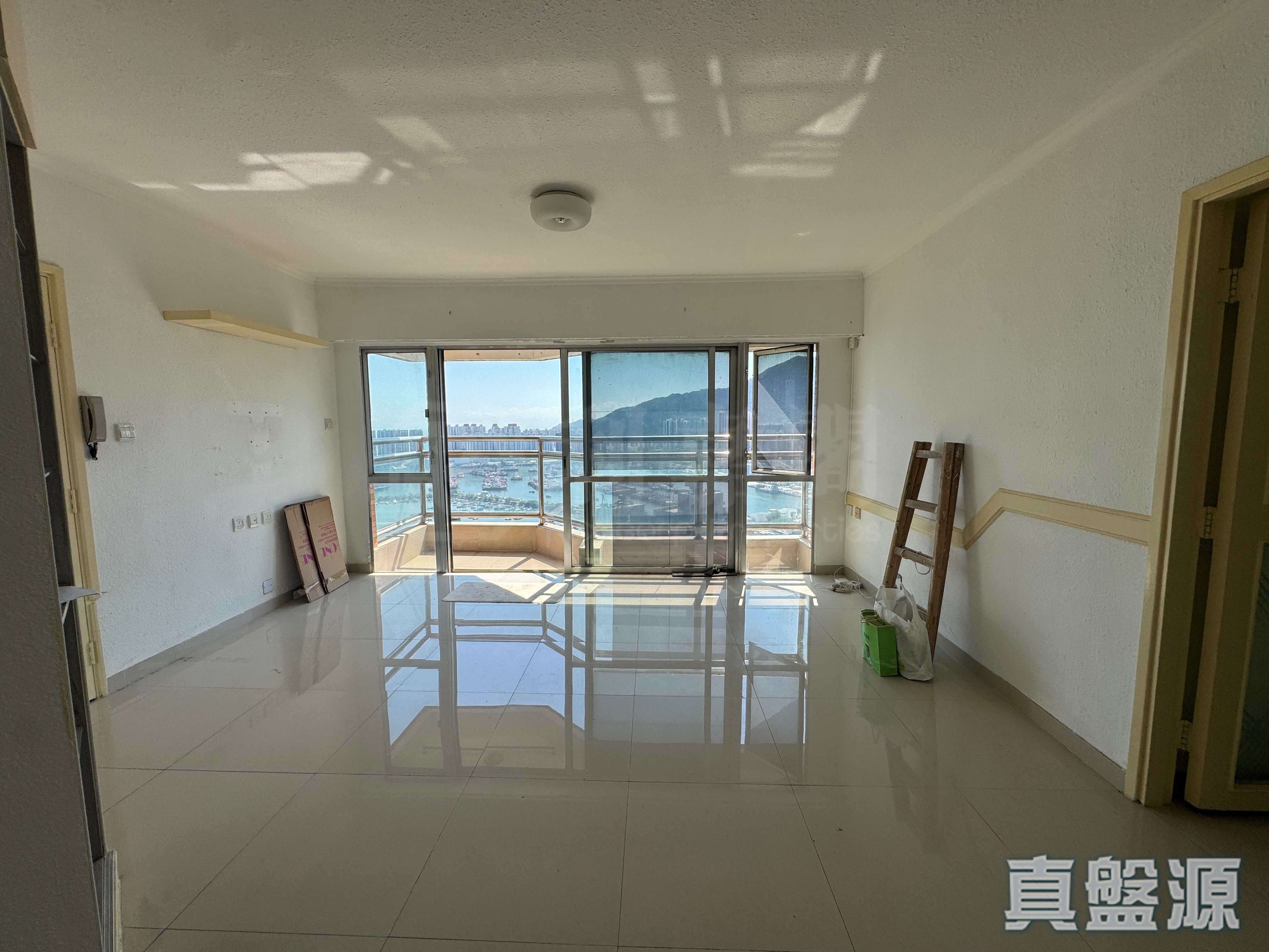 青榕臺 2座 高層 C室 深井/青山公路