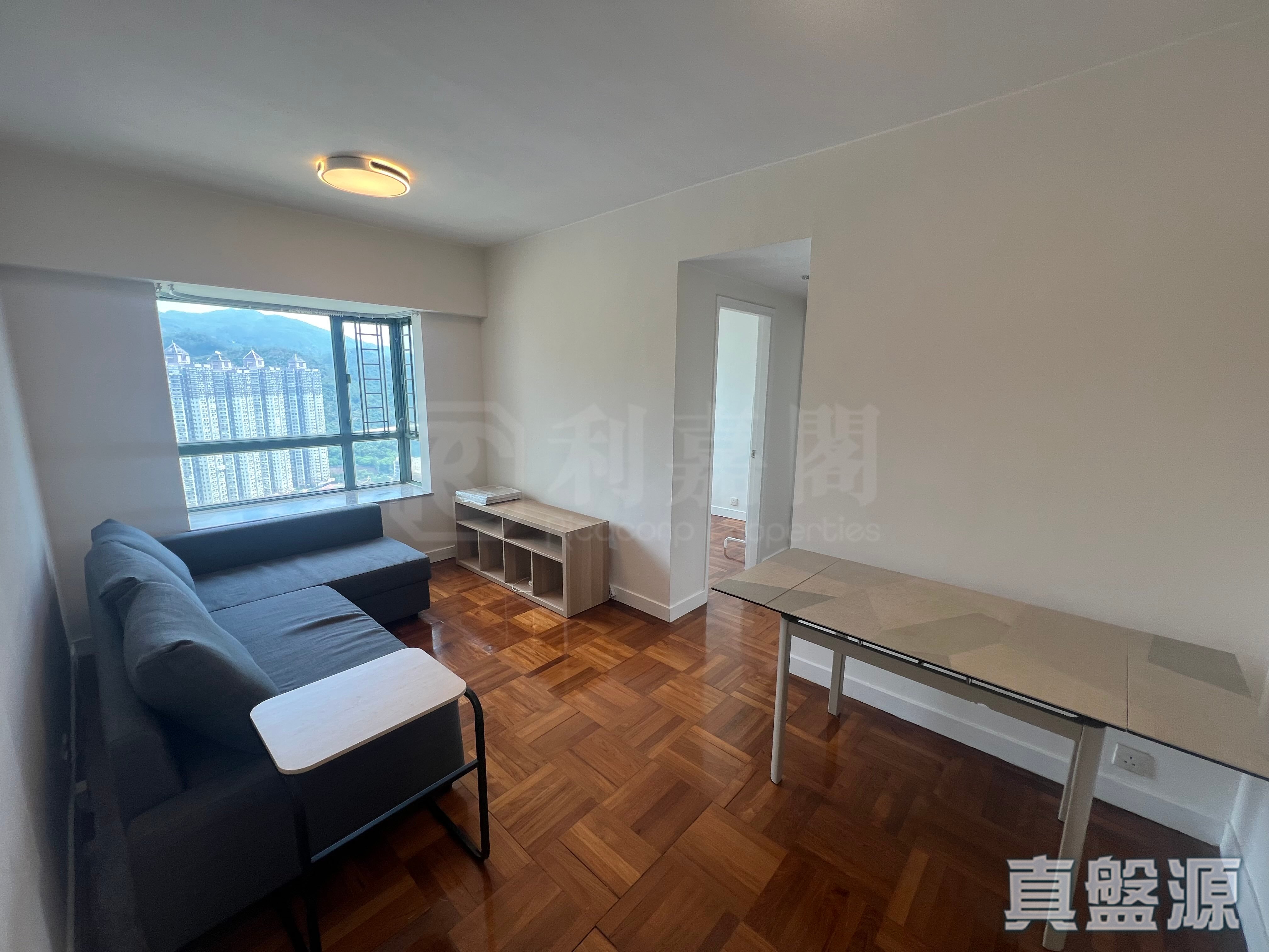SEA CREST VILLA PHASE 1 - Block 1 High Floor Zone Flat D Sham Tseng/Castle Peak Road