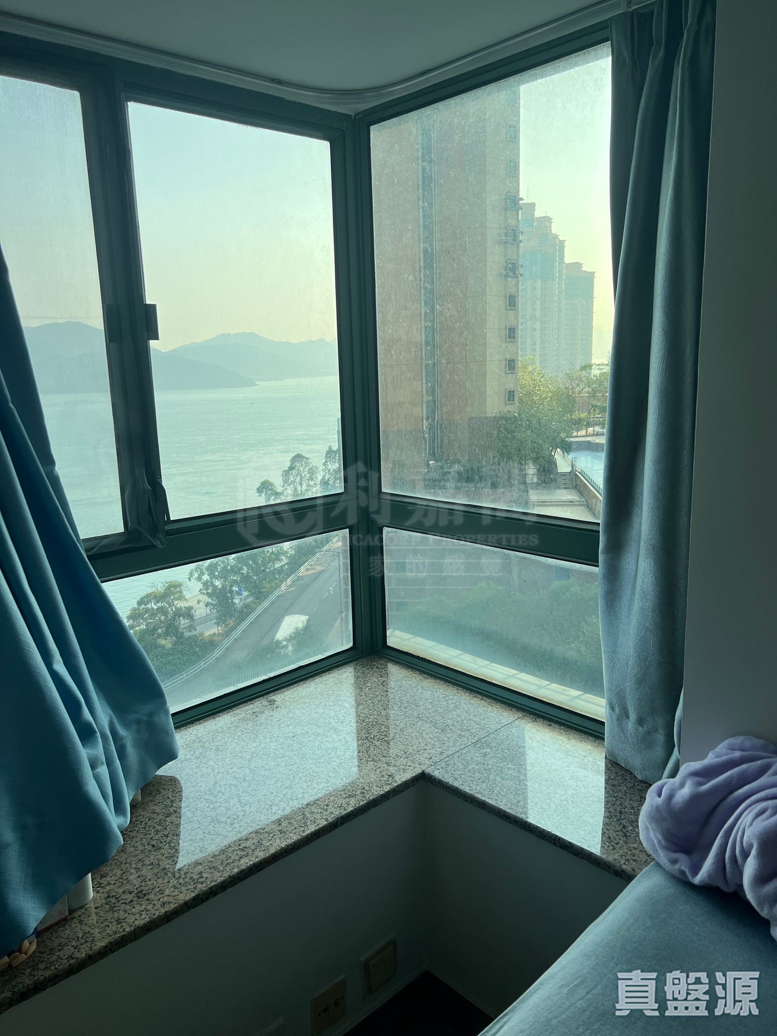 SEA CREST VILLA PHASE 1 - Block 3 Low Floor Zone Flat B Sham Tseng/Castle Peak Road