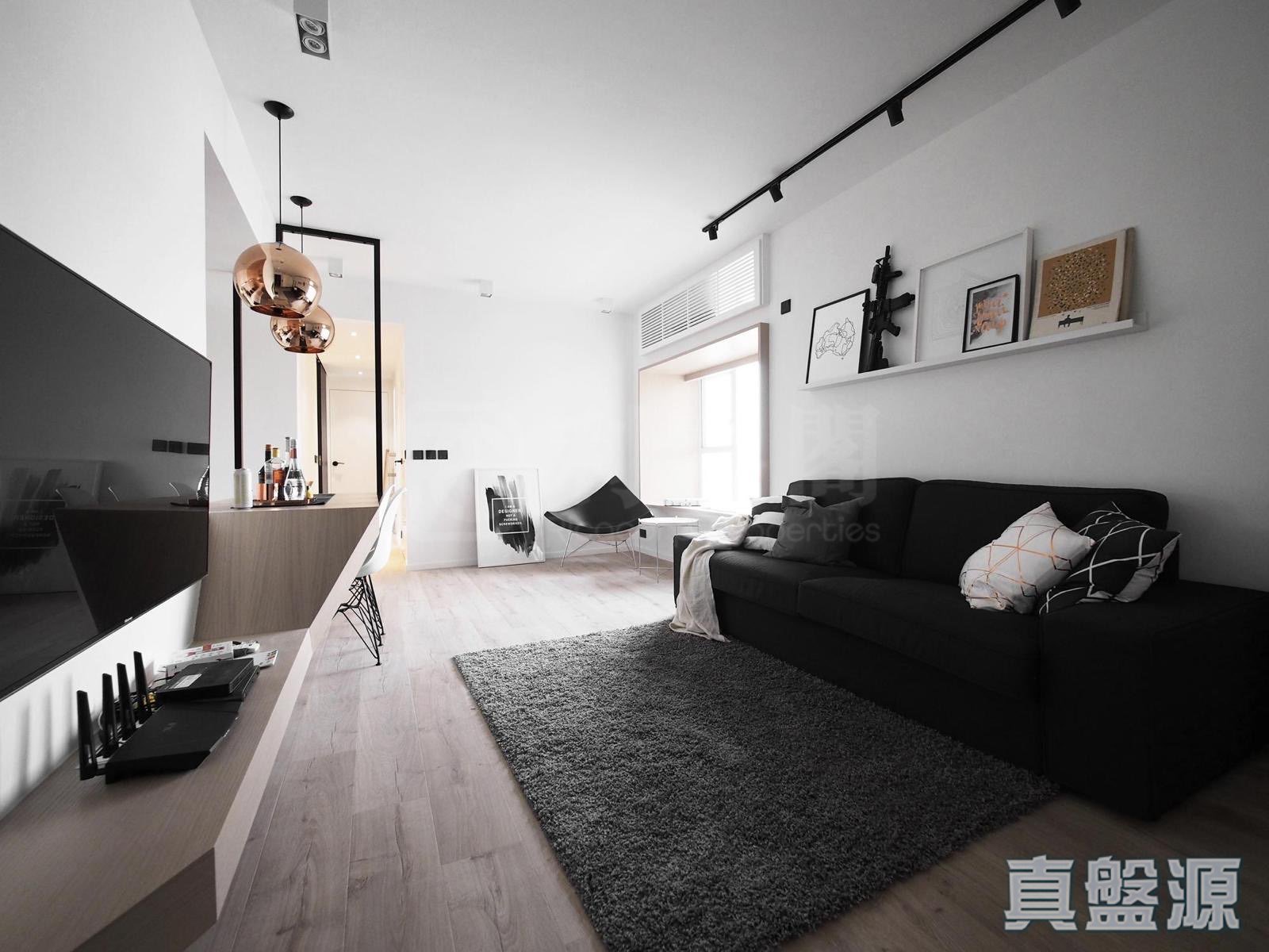 SEA CREST VILLA PHASE 4 - Block 12 High Floor Zone Flat E Sham Tseng/Castle Peak Road