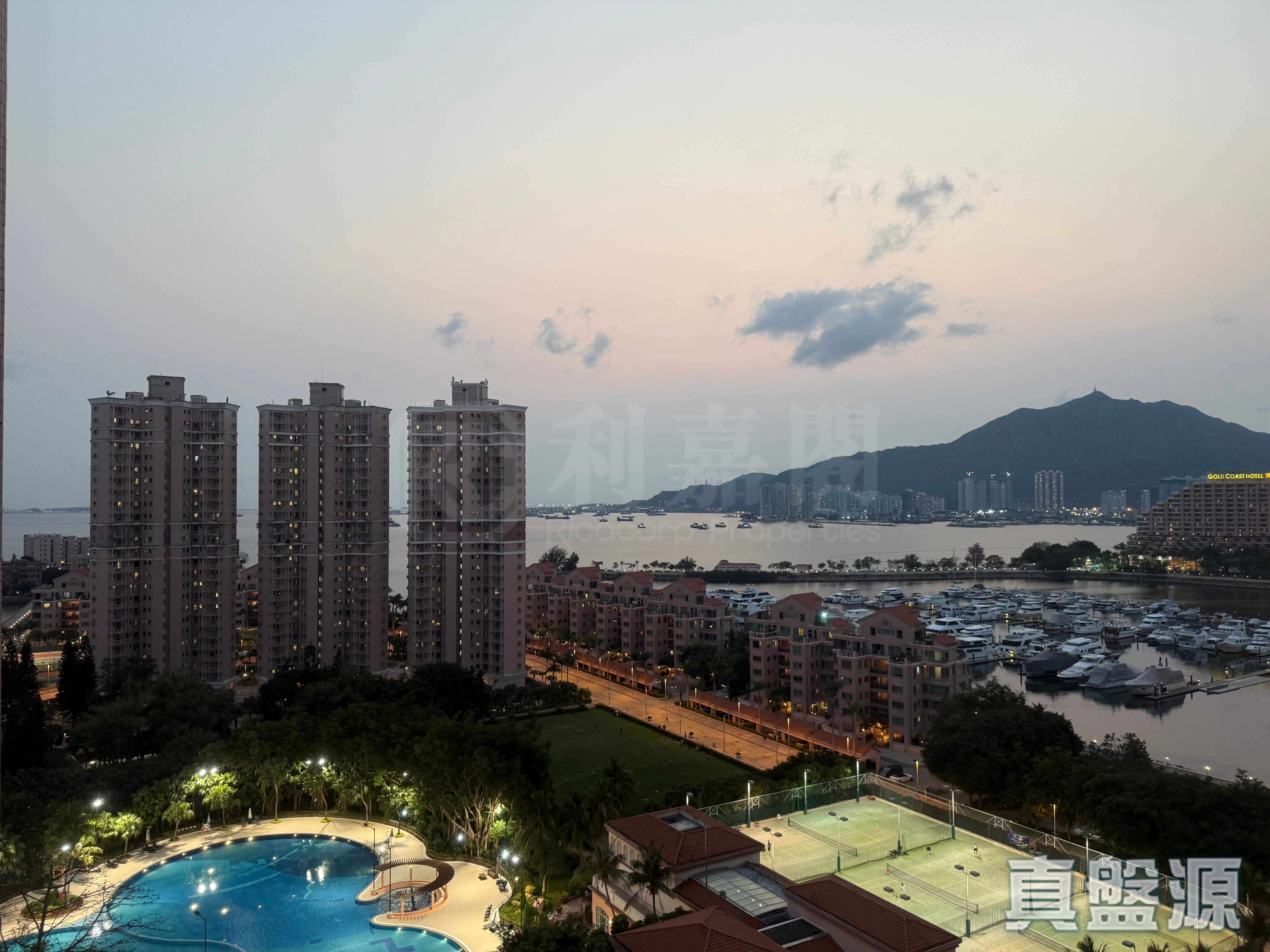 香港黄金海岸 10座 高层 B室 深井/青山公路